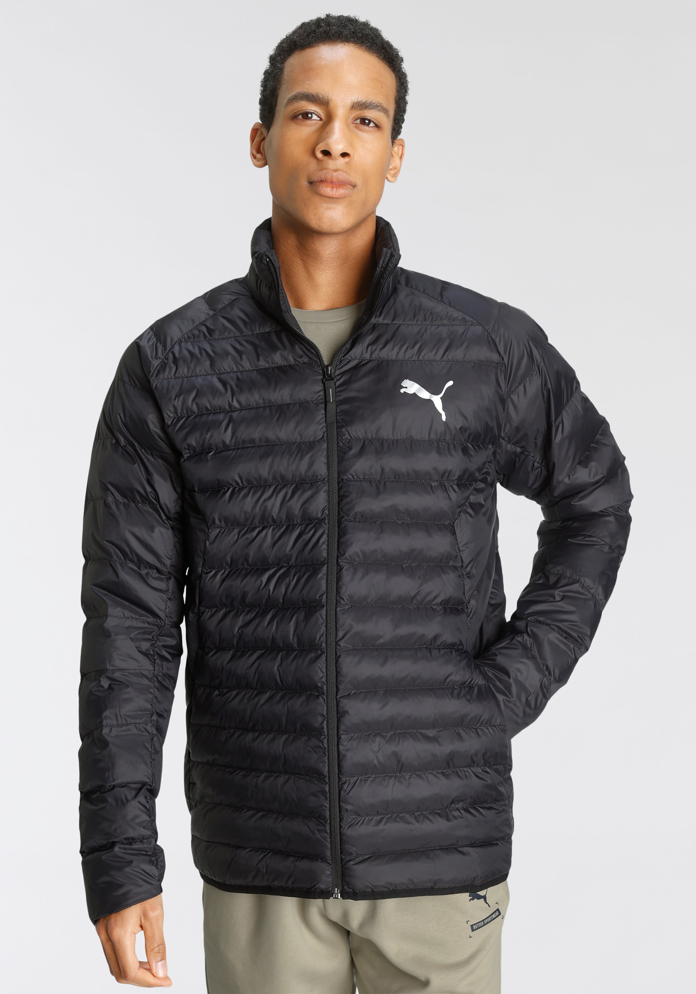 PUMA Winterjacke »PACKLITE PRIMALOFT JACKET« ohne Kapuze mit Stehkragen, Slim Fit Passform, mit Eingrifftaschen