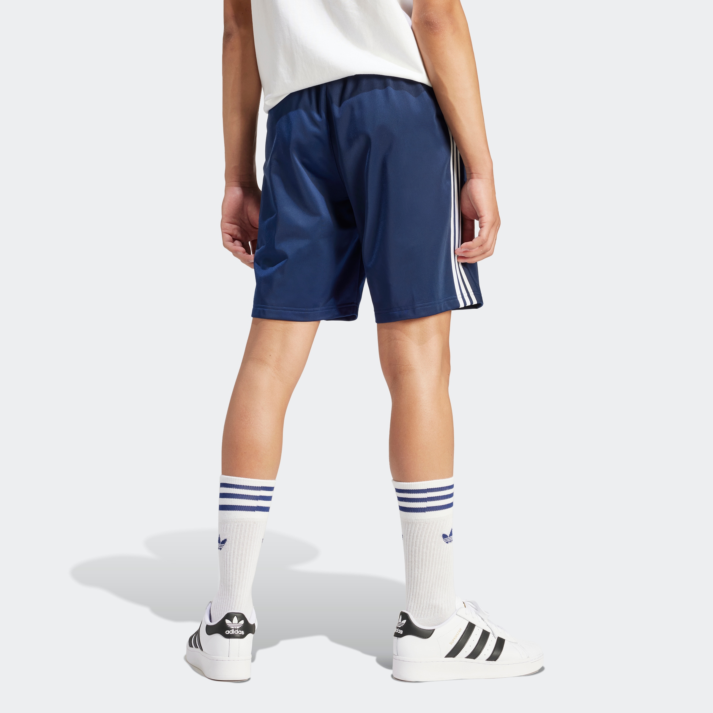 adidas Originals Shorts »FIREBIRD SHORT«, (1 tlg.)