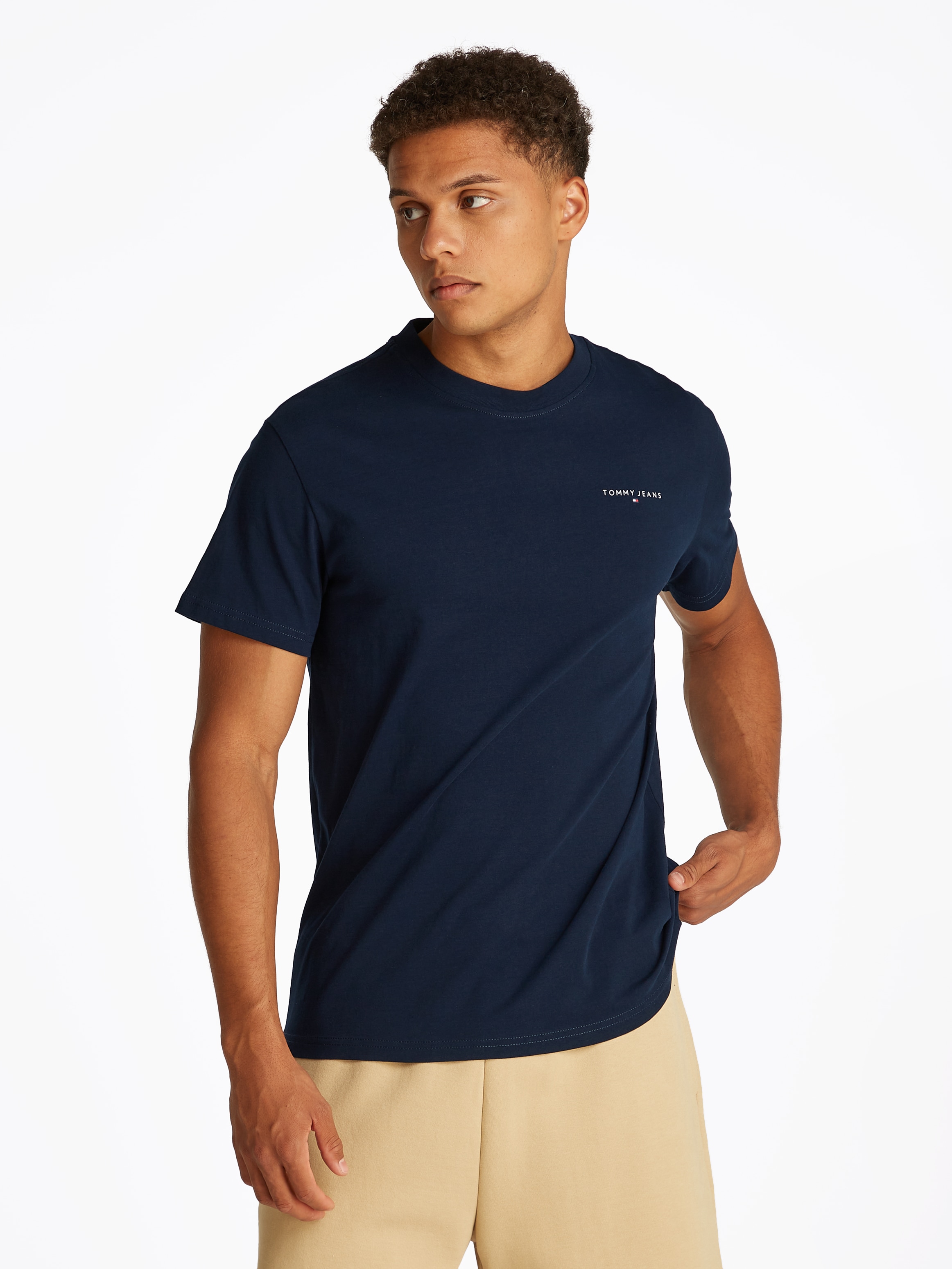 Tommy Jeans T-Shirt »TJM SLIM LINEAR CHEST SS TEE EXT«, mit Logodruck