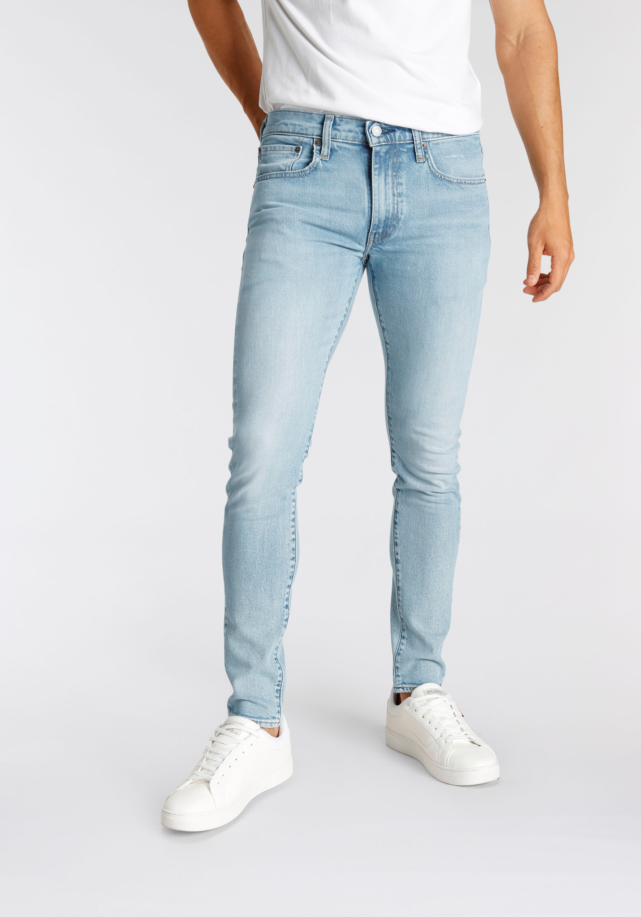 Levi's® Skinny-fit-Jeans »SKINNY TAPER«, mit Markenlabel kaufen