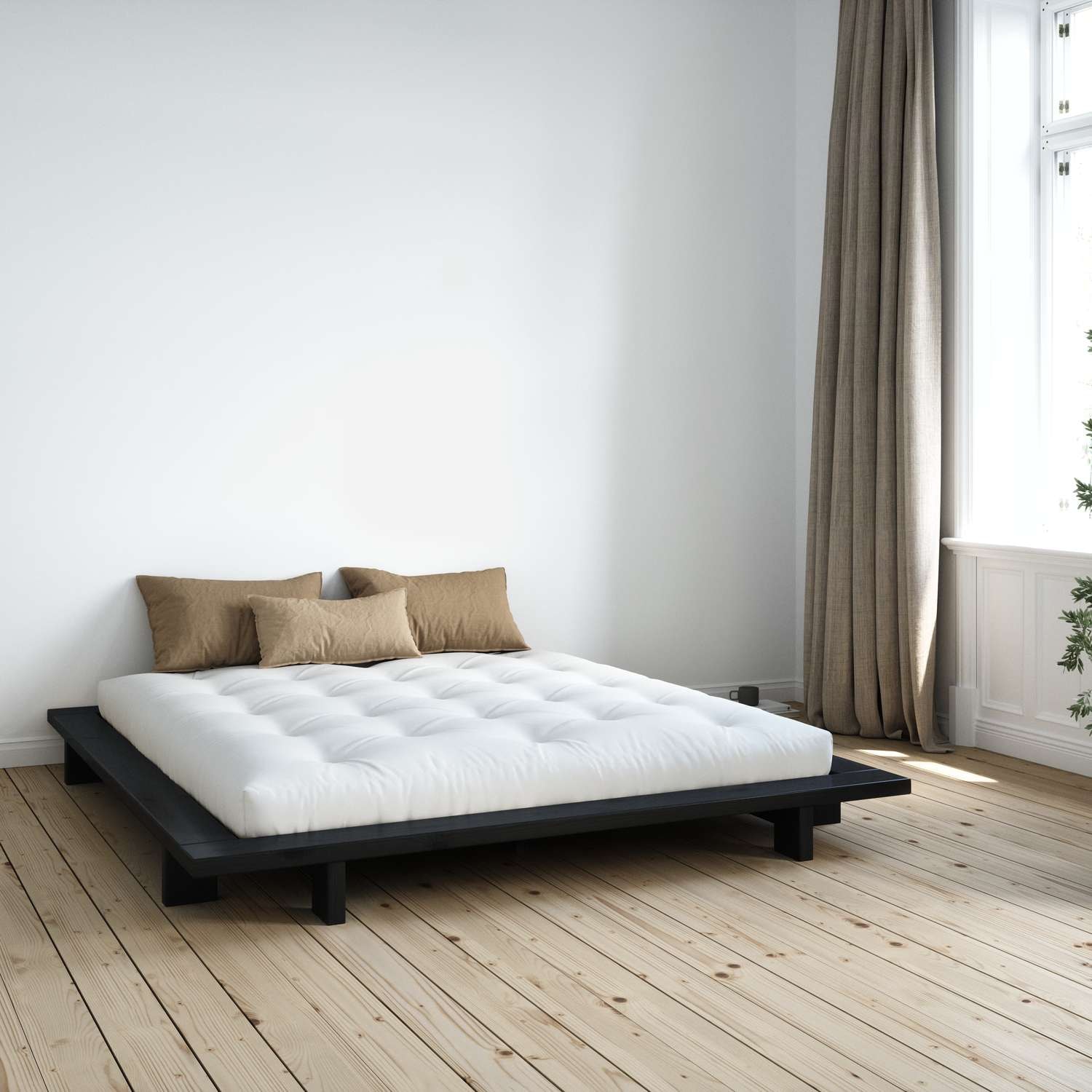 Karup Design Bettgestell »Bettgestell JAPAN BED Futonbett aus FSC®-zertifiziertem Massivholz«, (Mit Lattenrost), zeitlos, bequem & in mehreren Farben und Grössen erhältlich.