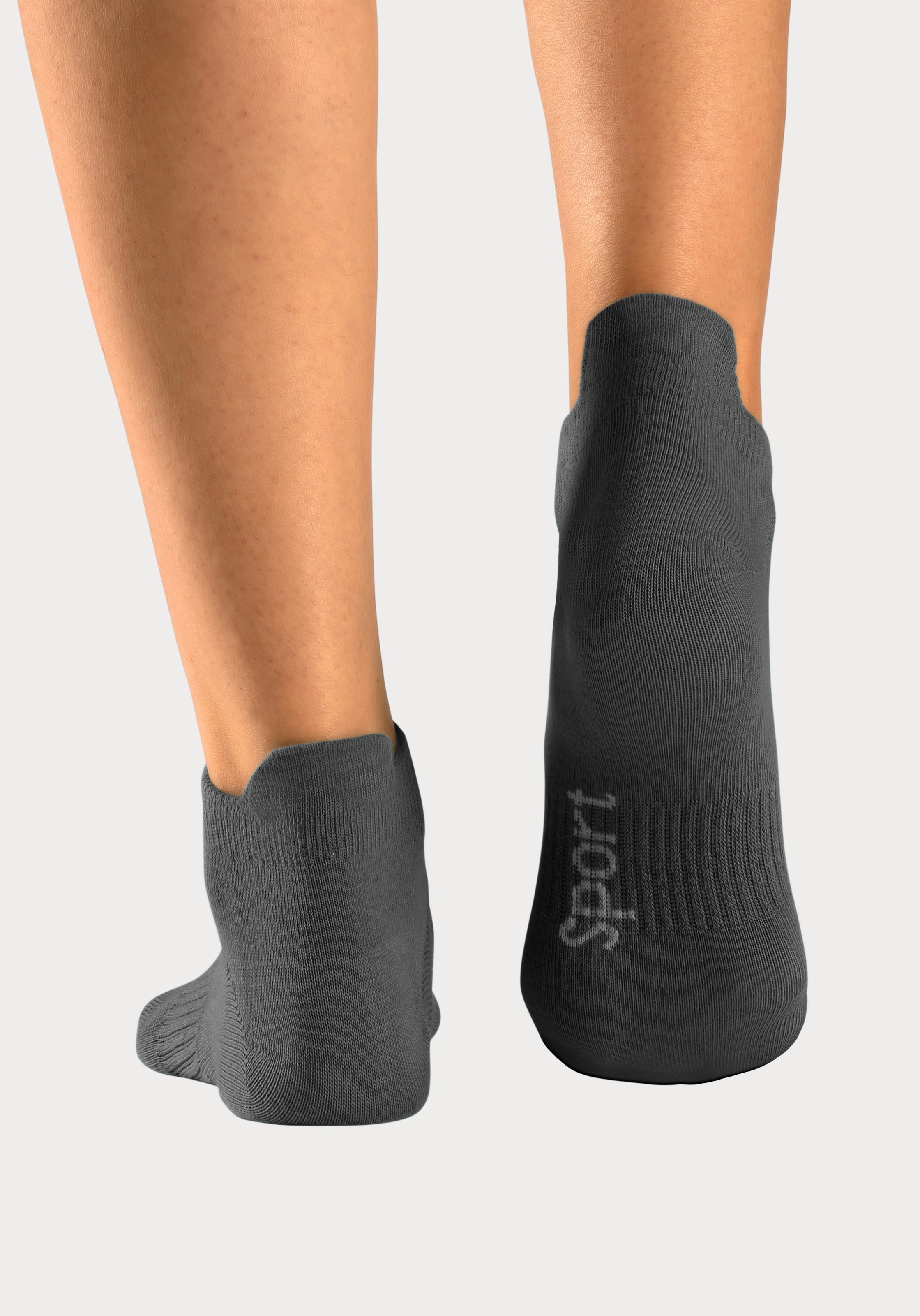 Bench. Sneakersocken, (Packung, 6 Paar), mit feiner Mesh Konstruktion und Mittelfussgummi