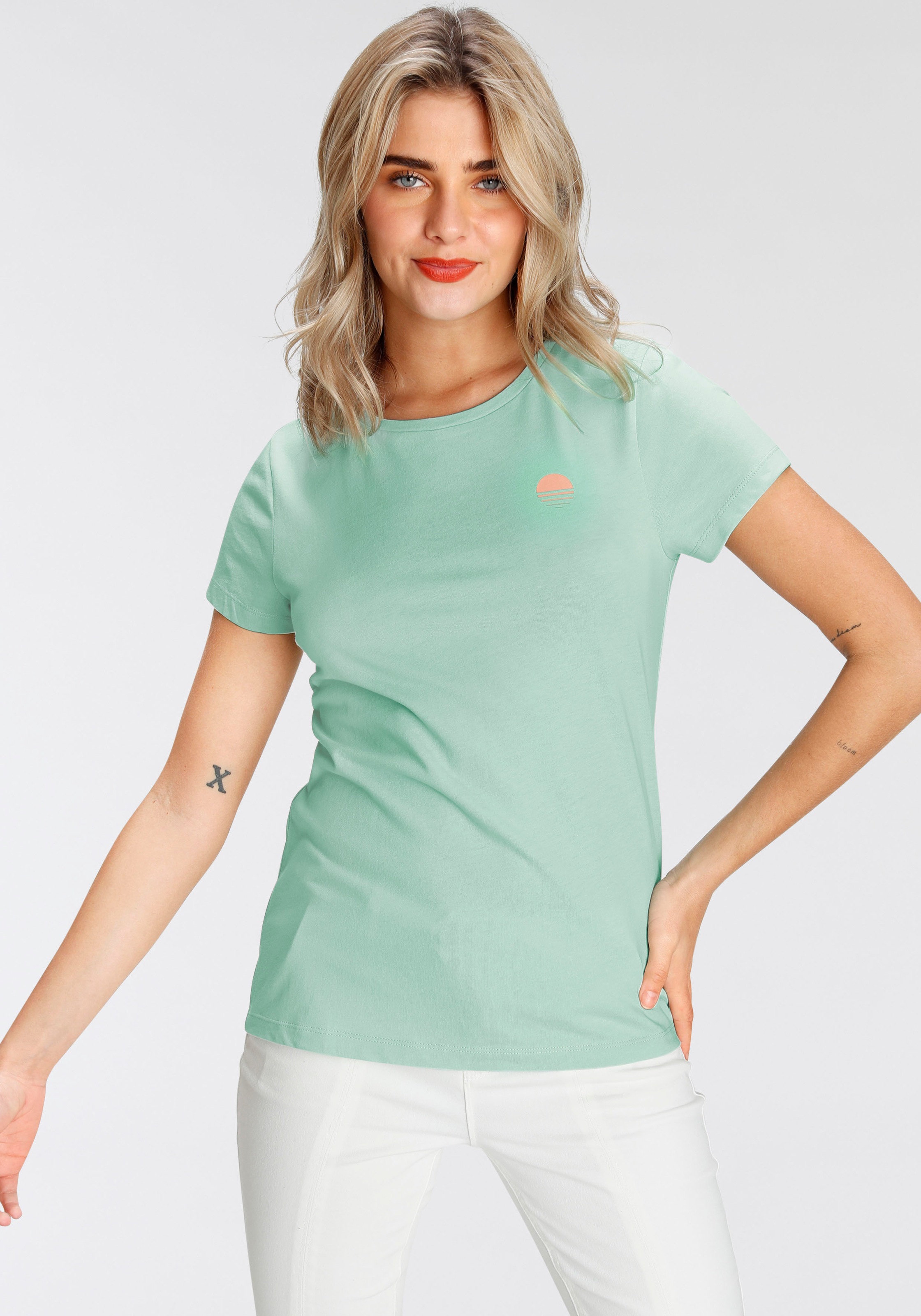 AJC T-Shirt, mit sommerlichen Minimal- und grossem Druck hinten online  shoppen | Jelmoli-Versand