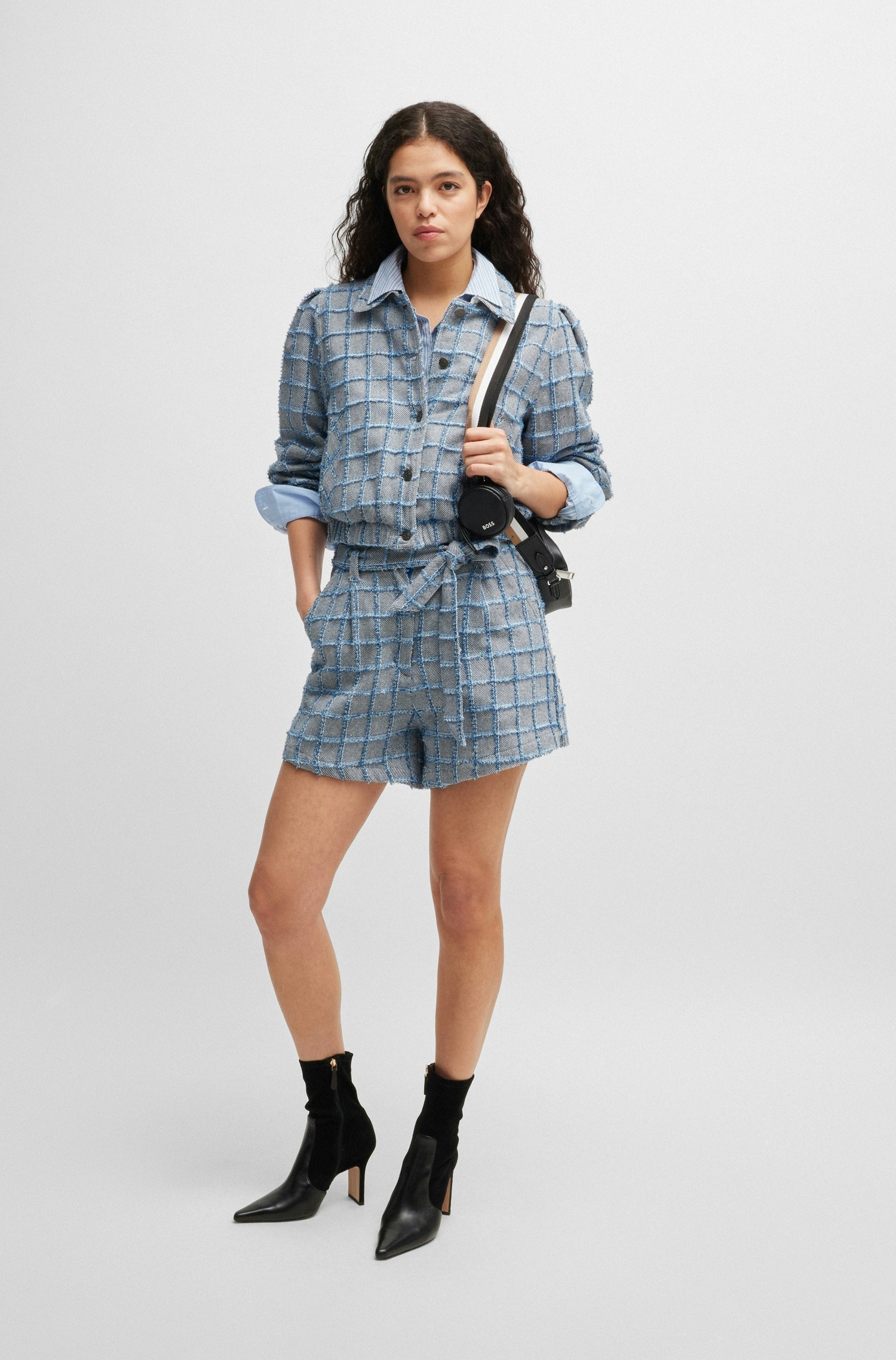 BOSS ORANGE Kurzblazer »Jeofila Premium Damenmode« mit Knopfverschluss