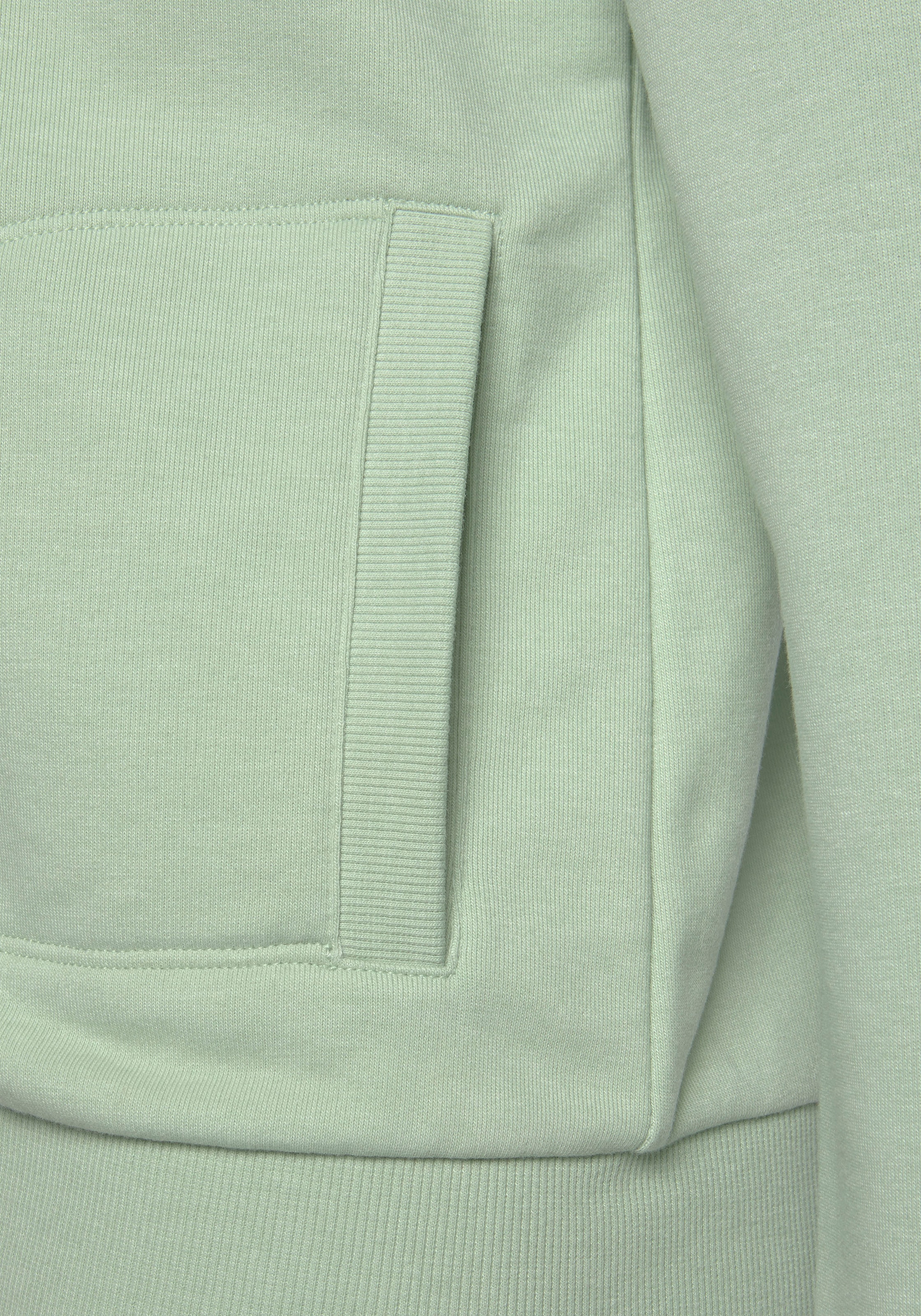 Bench. Sweatjacke, mit zwei Logo Stickereien, Loungeanzug
