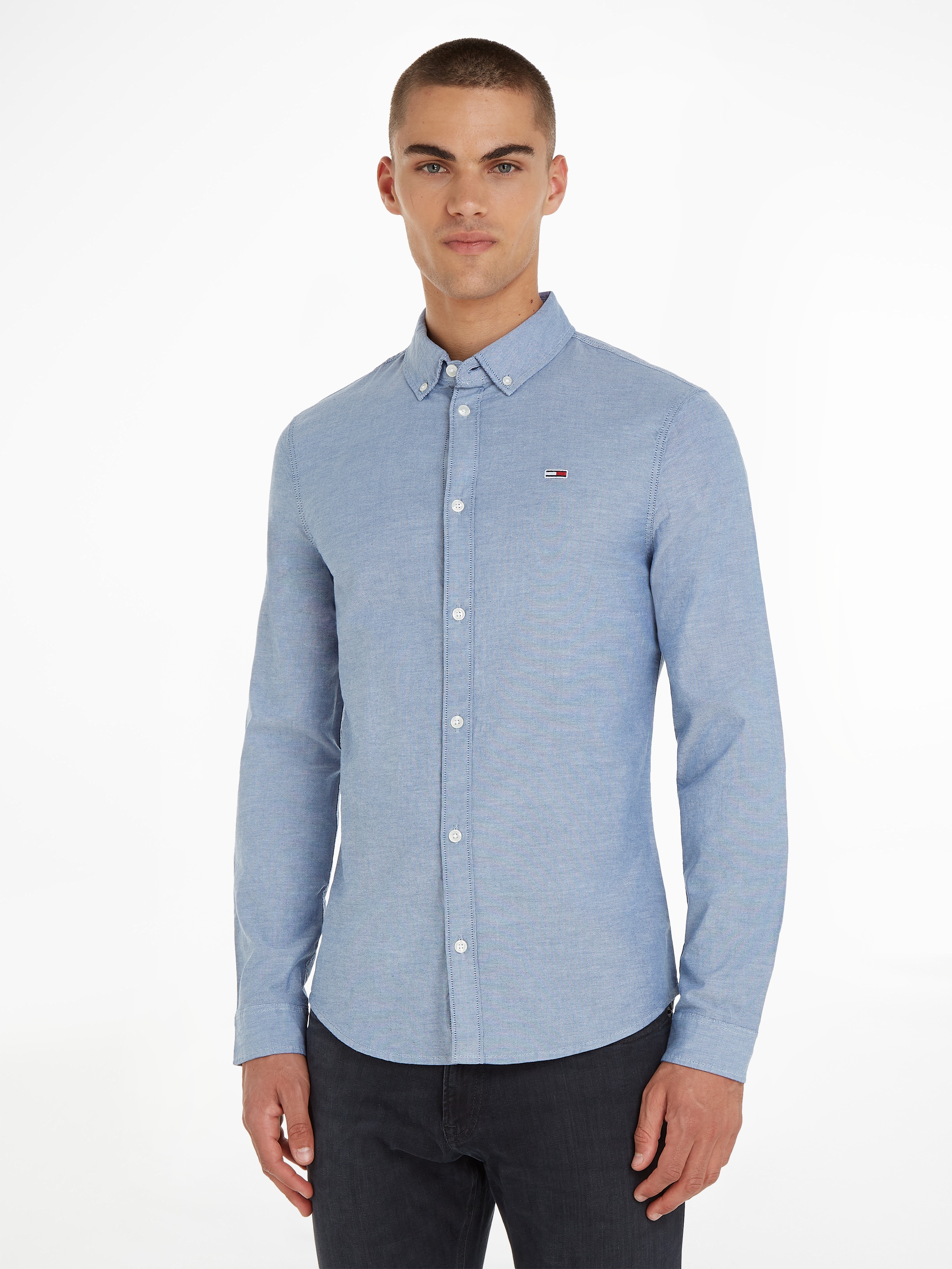 Tommy Jeans Langarmhemd "TJM Slim Stretch Oxford" mit Flaglabel auf der Brust
