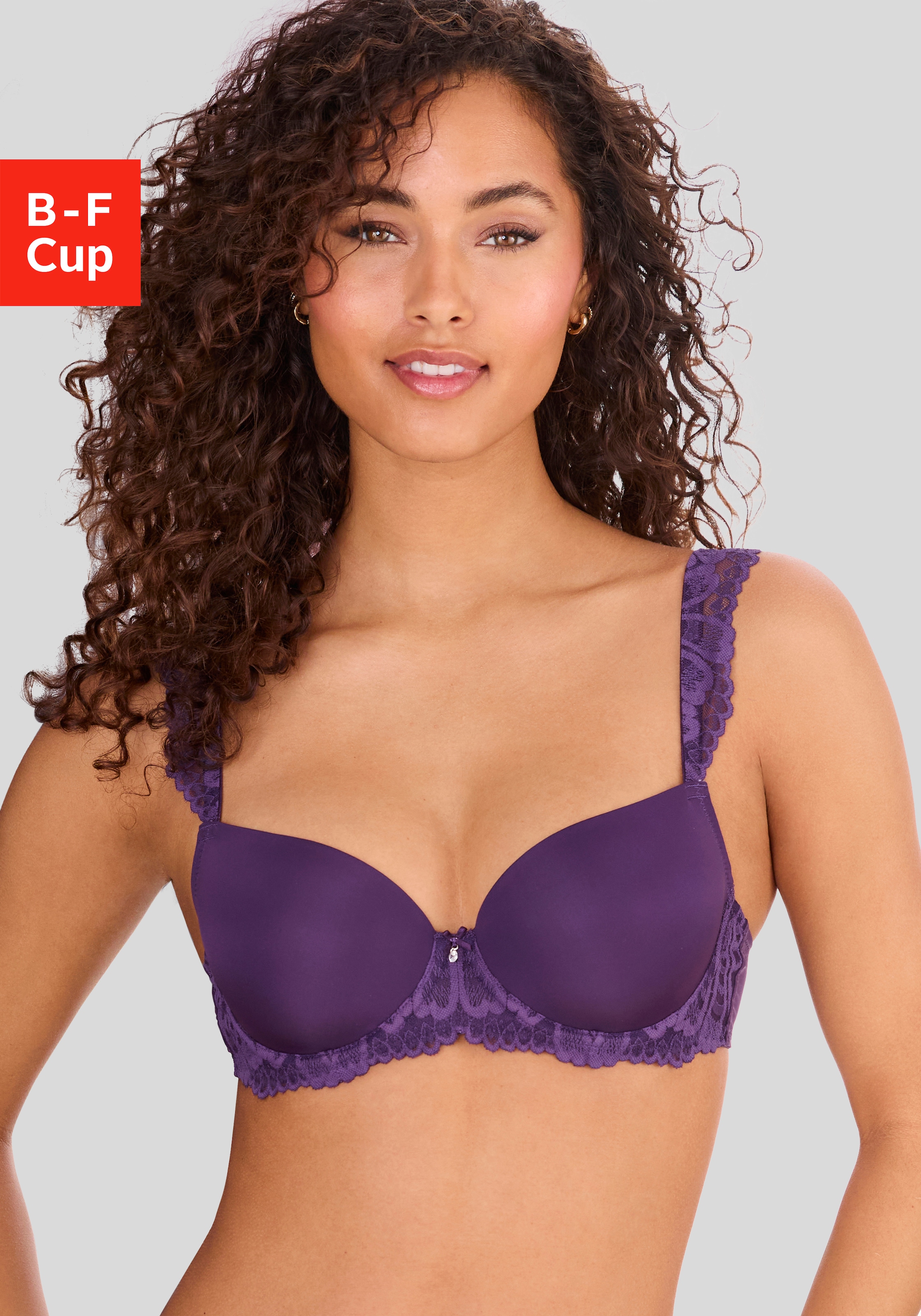 LASCANA Schalen-BH »Flora« mit wunderschönen Spitzenträgern und edlem Glitzeraccessoire, Dessous