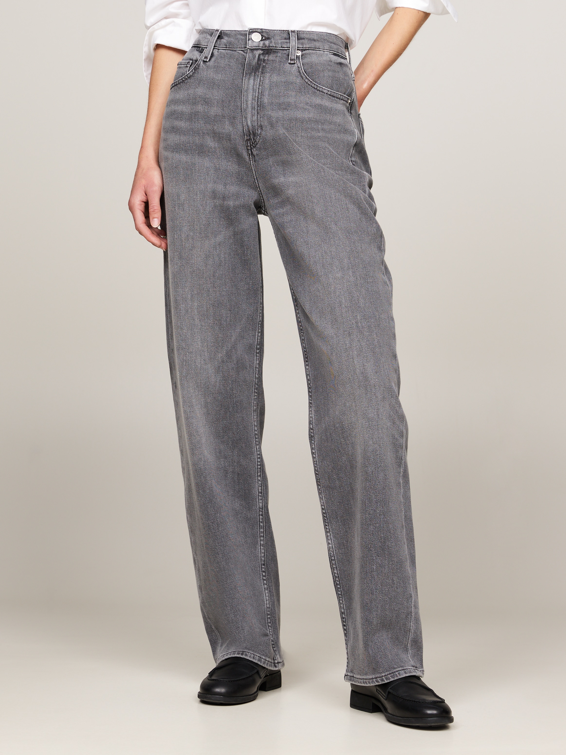 TOMMY HILFIGER Straight-Jeans »RELAXED STRAIGHT HW GER«, mit Tommy Hilfger Logo-Badge