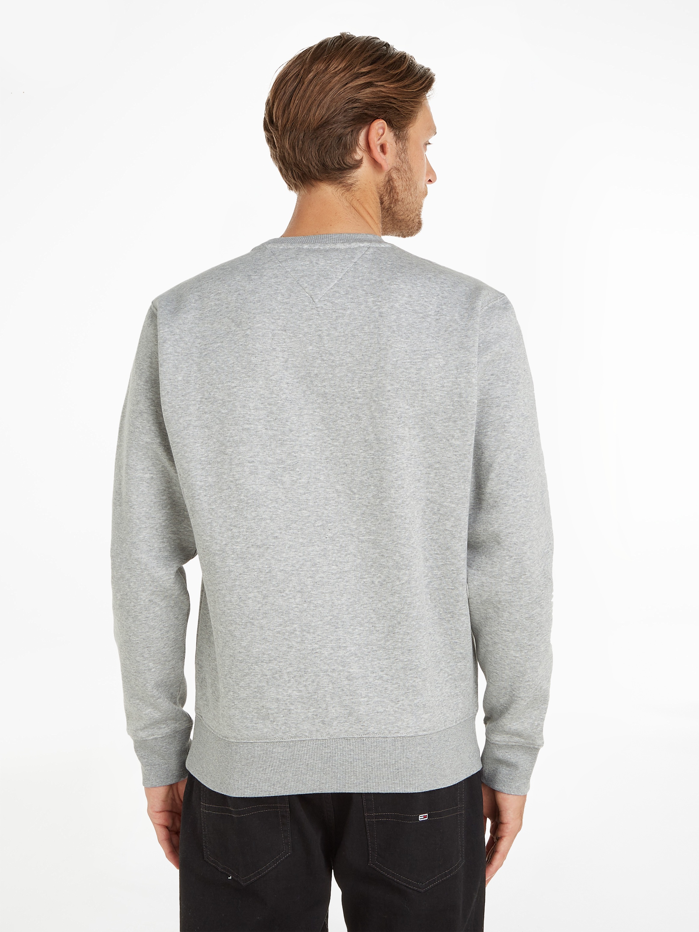 Tommy Jeans Sweatshirt »TJM REGULAR FLEECE C NECK«, mit Markenlogo auf der Brust