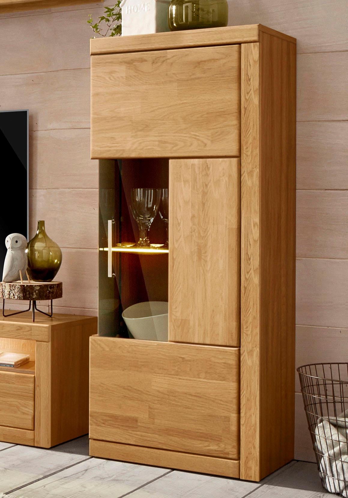 Home affaire Vitrine »Ribe,125cm hoch,4 Fächer,1Glasboden variabel einsetzbar«, Massivholz, Holzwerkstoff,dunkles gehärtetes Glas, Metall Griffe