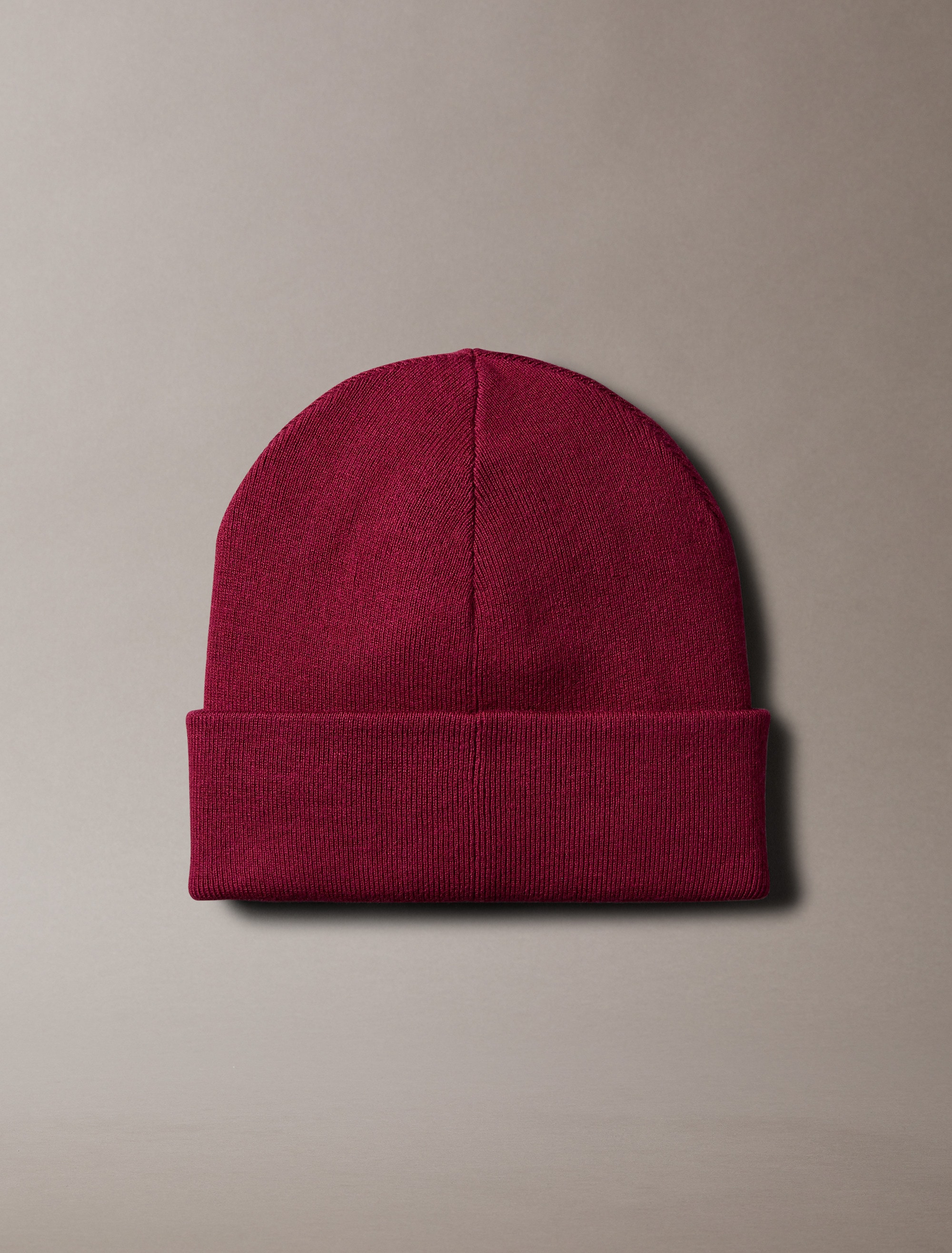 Calvin Klein Strickmütze »CK FINE RIB BEANIE«, Perfekt für den Alltag