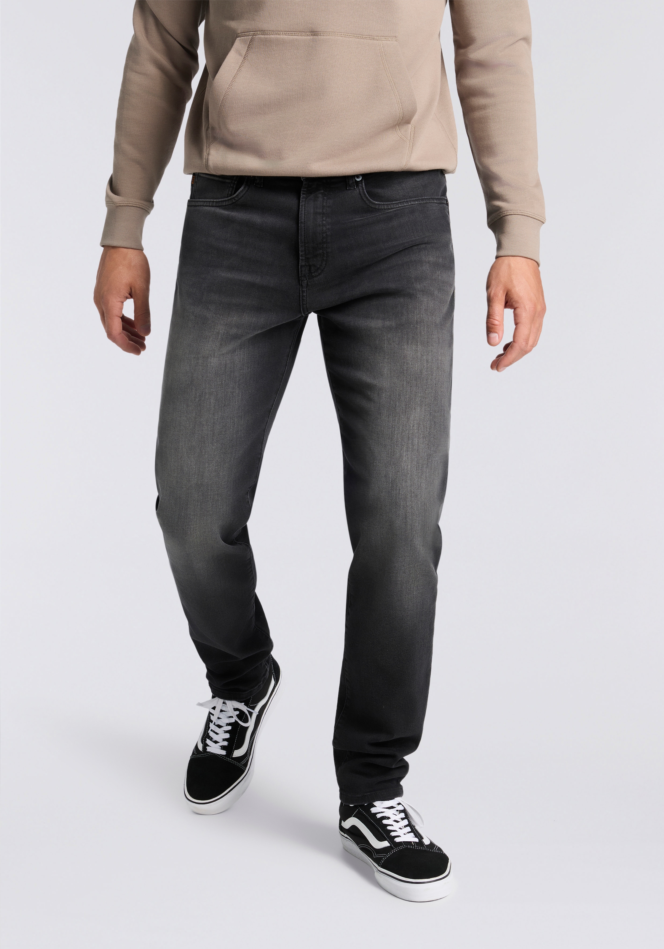 BOSS ORANGE Regular-fit-Jeans »RE.MAINE BO« mit BOSS-Lederbadge, Regular Fit, stone washed