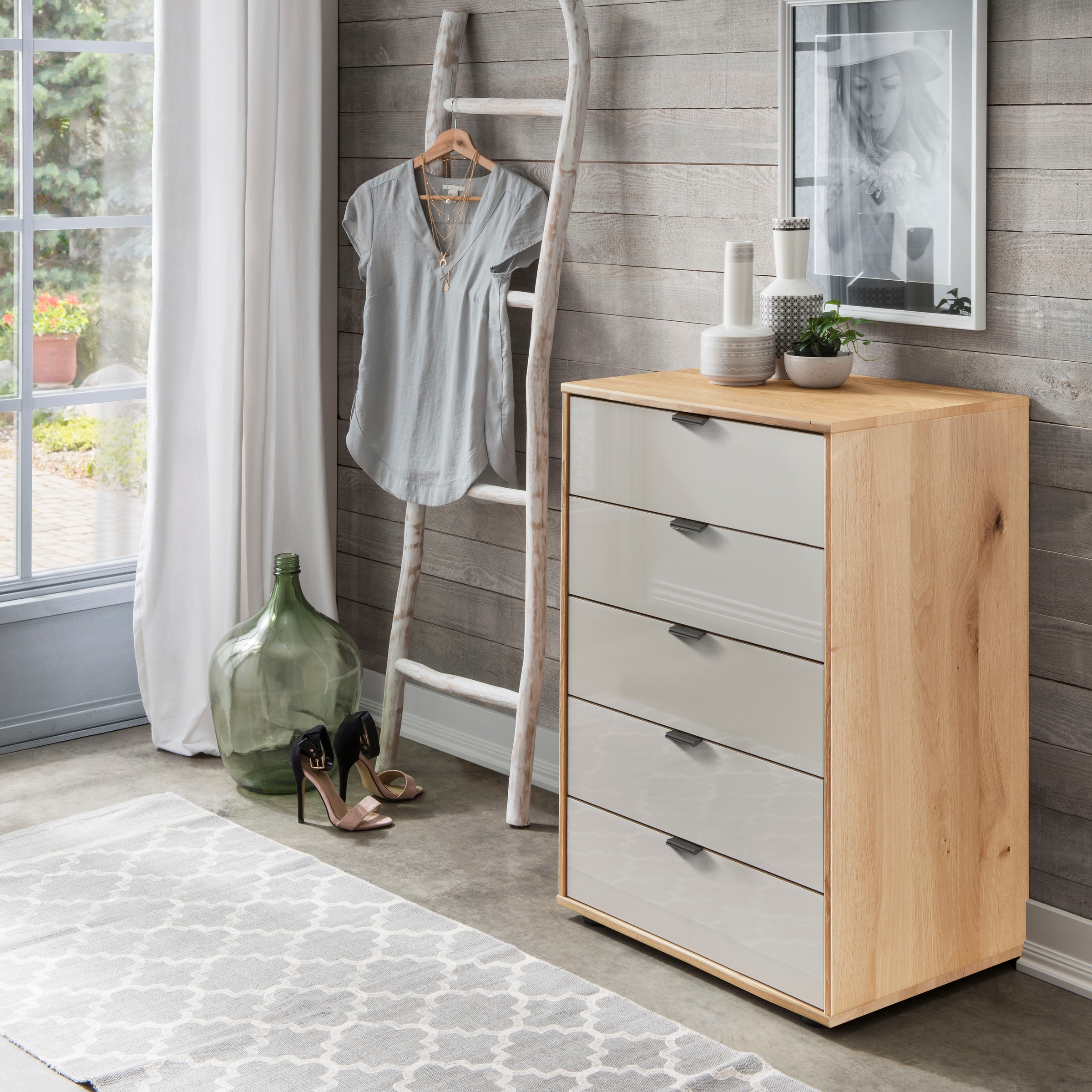 WIEMANN Schubkastenkommode "Cardiff Sideboard, Wäscheschrank, teilmassiv Bianco-Eiche, Schubladen" Glas- oder Massivholzfront, verschiedene Breiten, MADE IN GERMANY, Schubkästen inklusive Selbsteinzug und Dämpfung