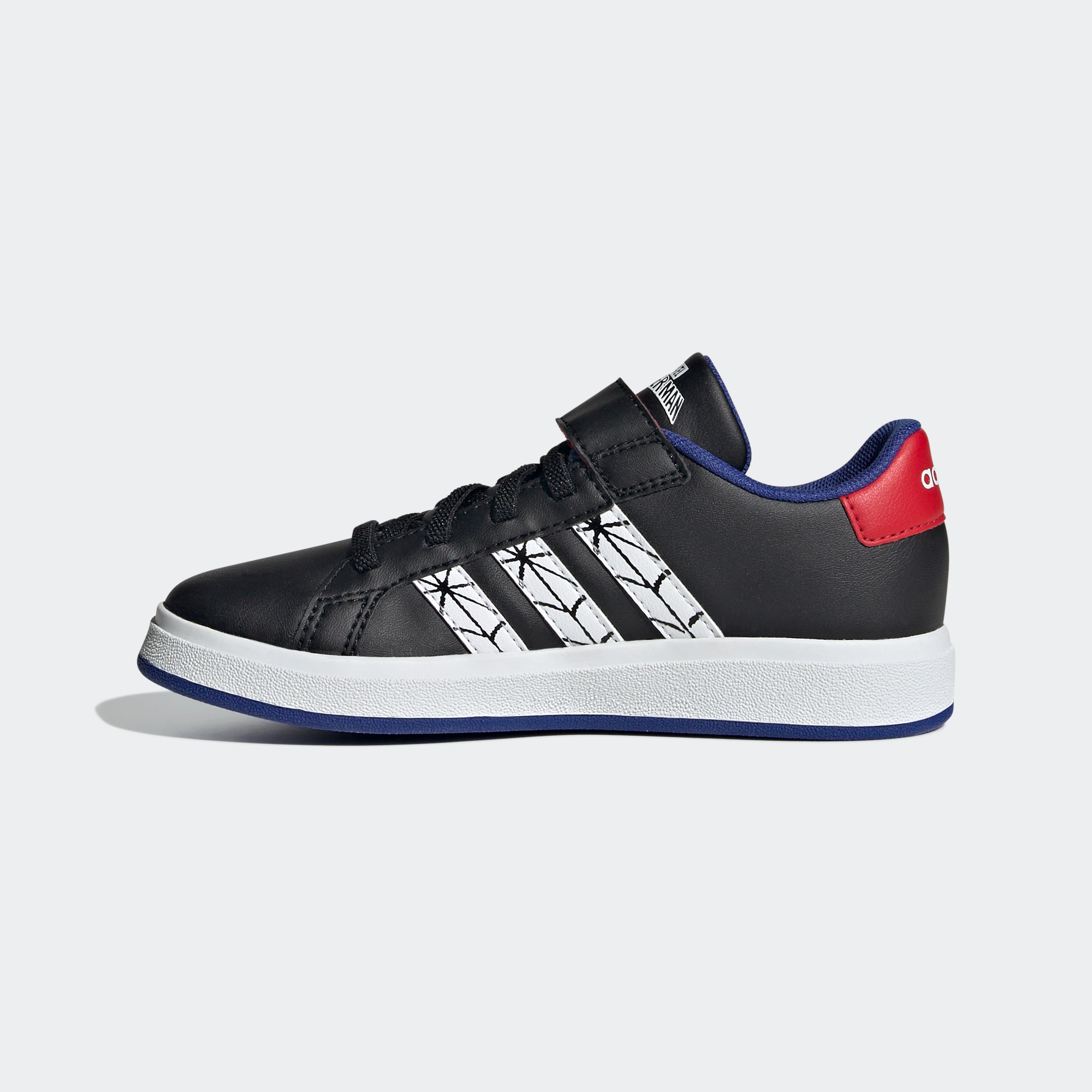 adidas Sportswear Sneaker »ADIDAS MARVEL SPIDER-MAN KIDS GRAND COURT SCHUH«, Design auf den Spuren des adidas Superstar