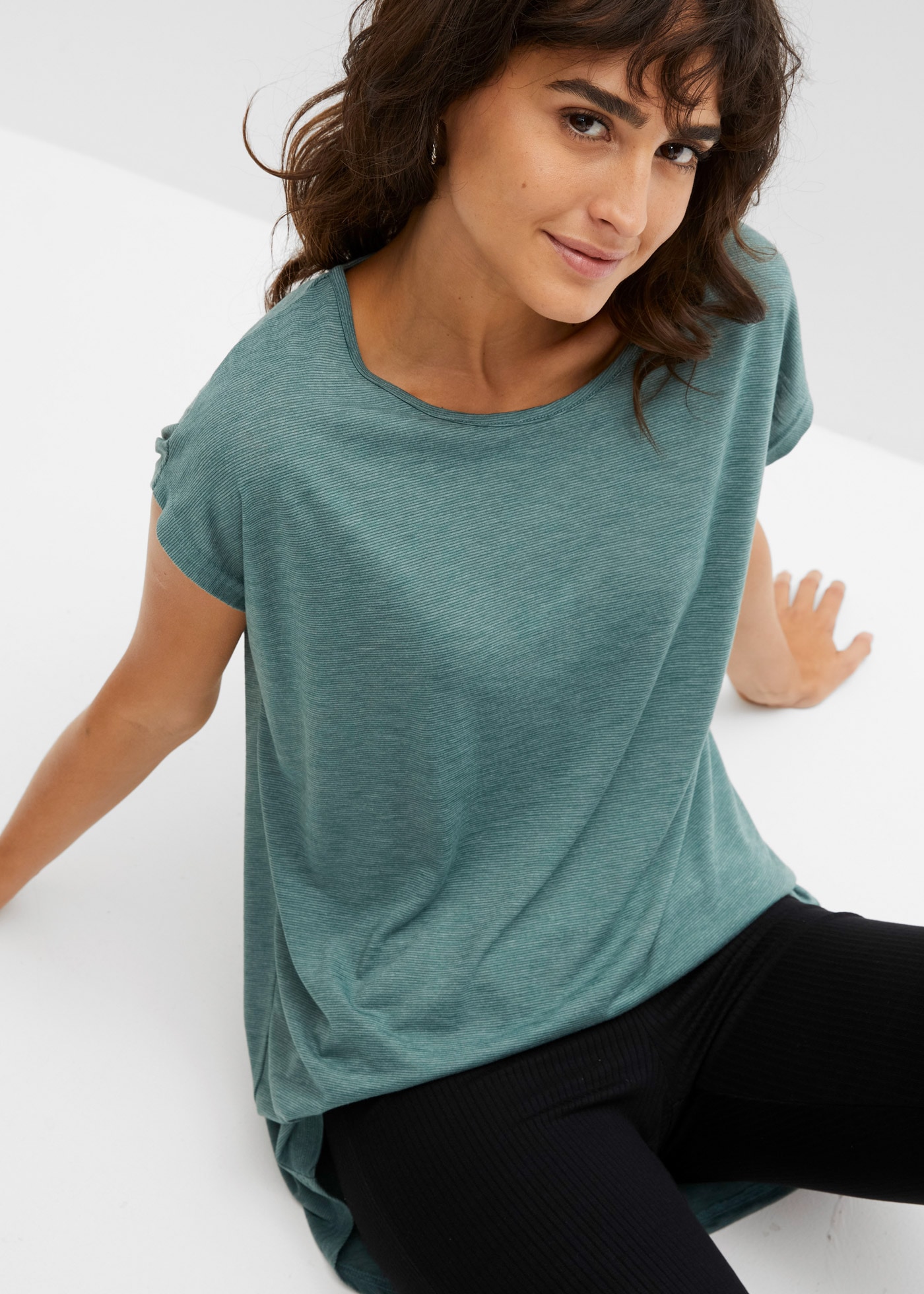 bonprix Longshirt »Longshirt aus Viskose-Mischung« Longshirt aus Viskose-Mischung