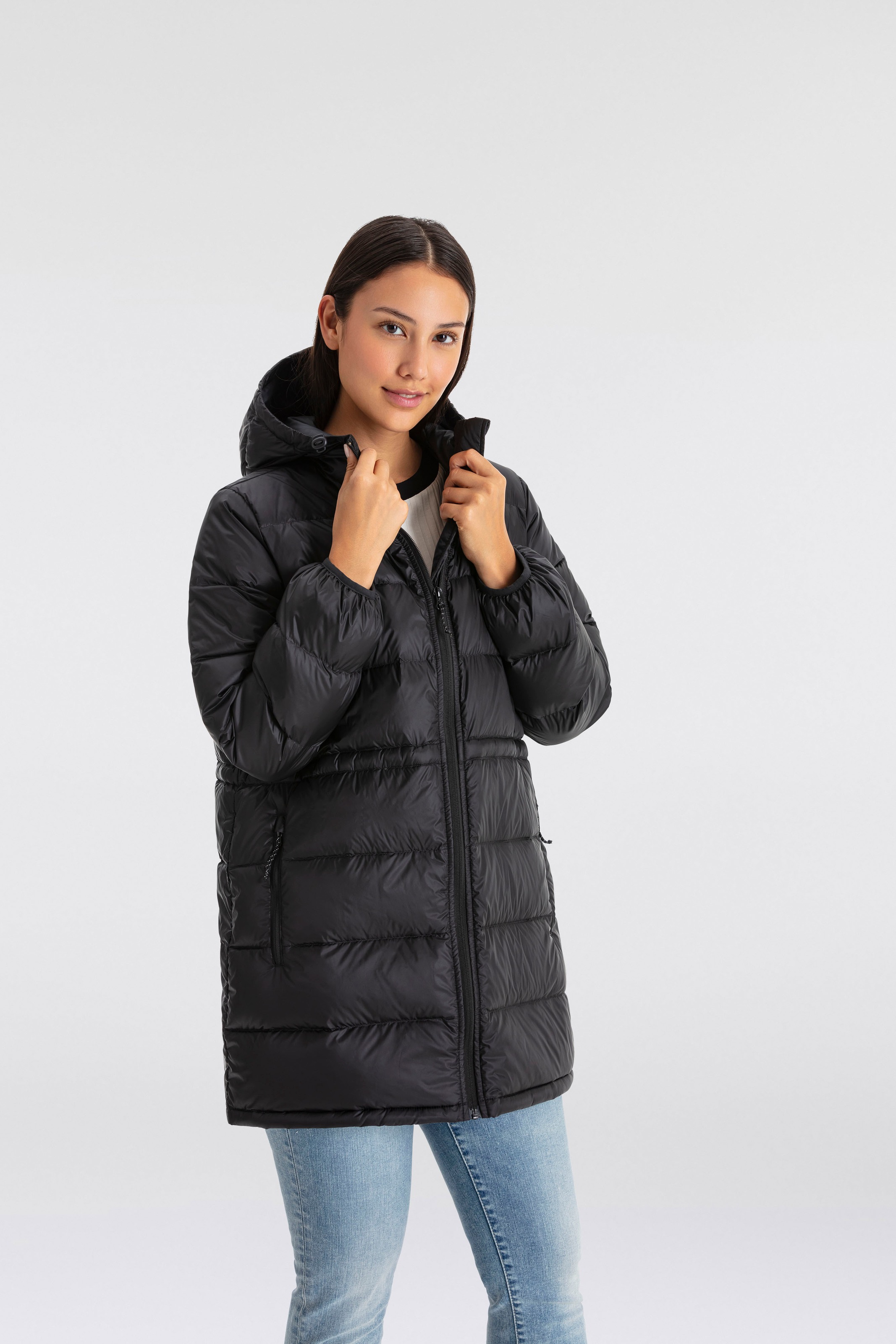Levi's® Steppjacke »POLLY MIDI PUFFER« mit Kapuze Winterjacke mit praktischen Taschen