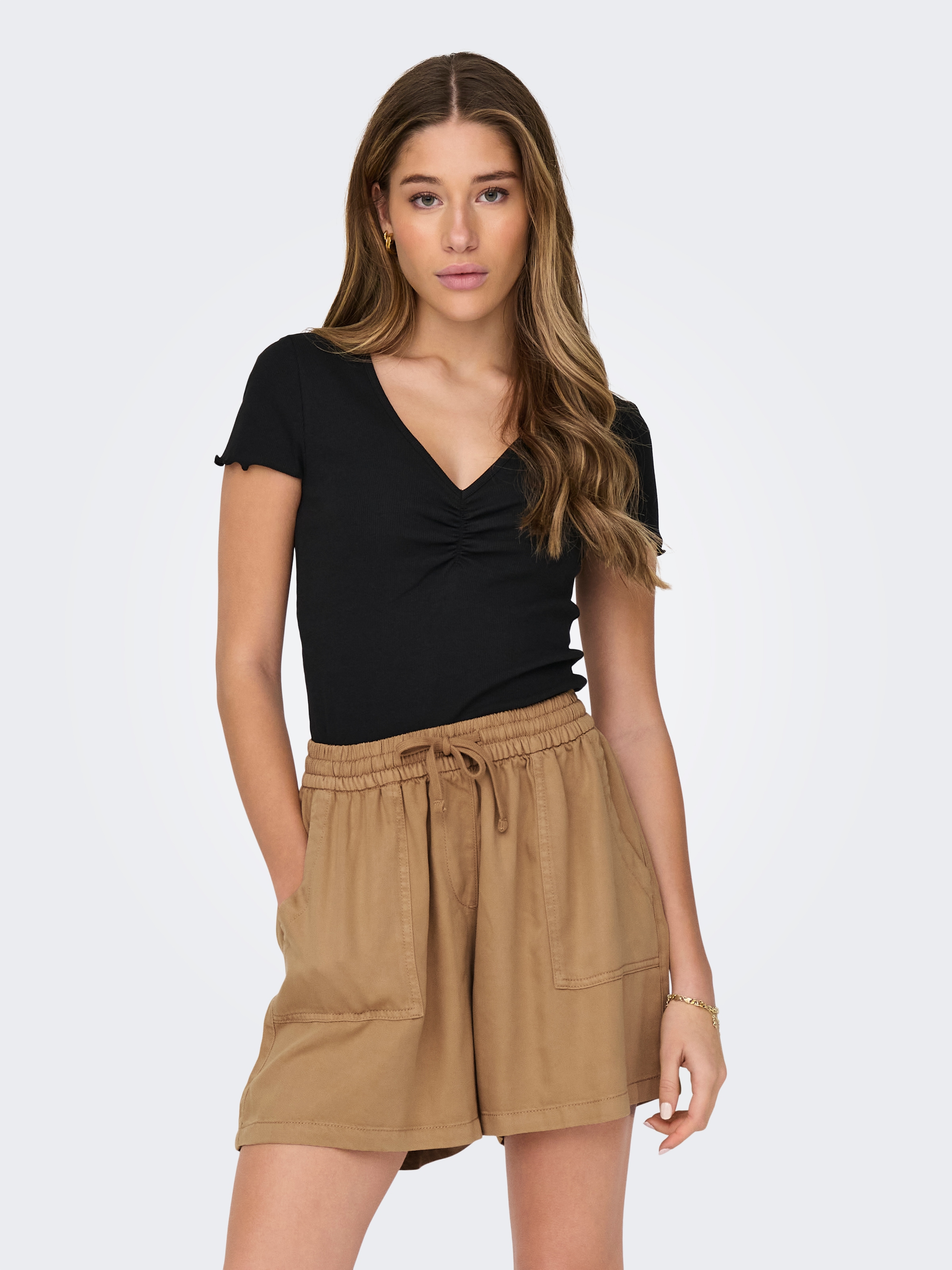 ONLY Kurzarmshirt »ONLBETTY S/S V-NECK TOP CC JRS«