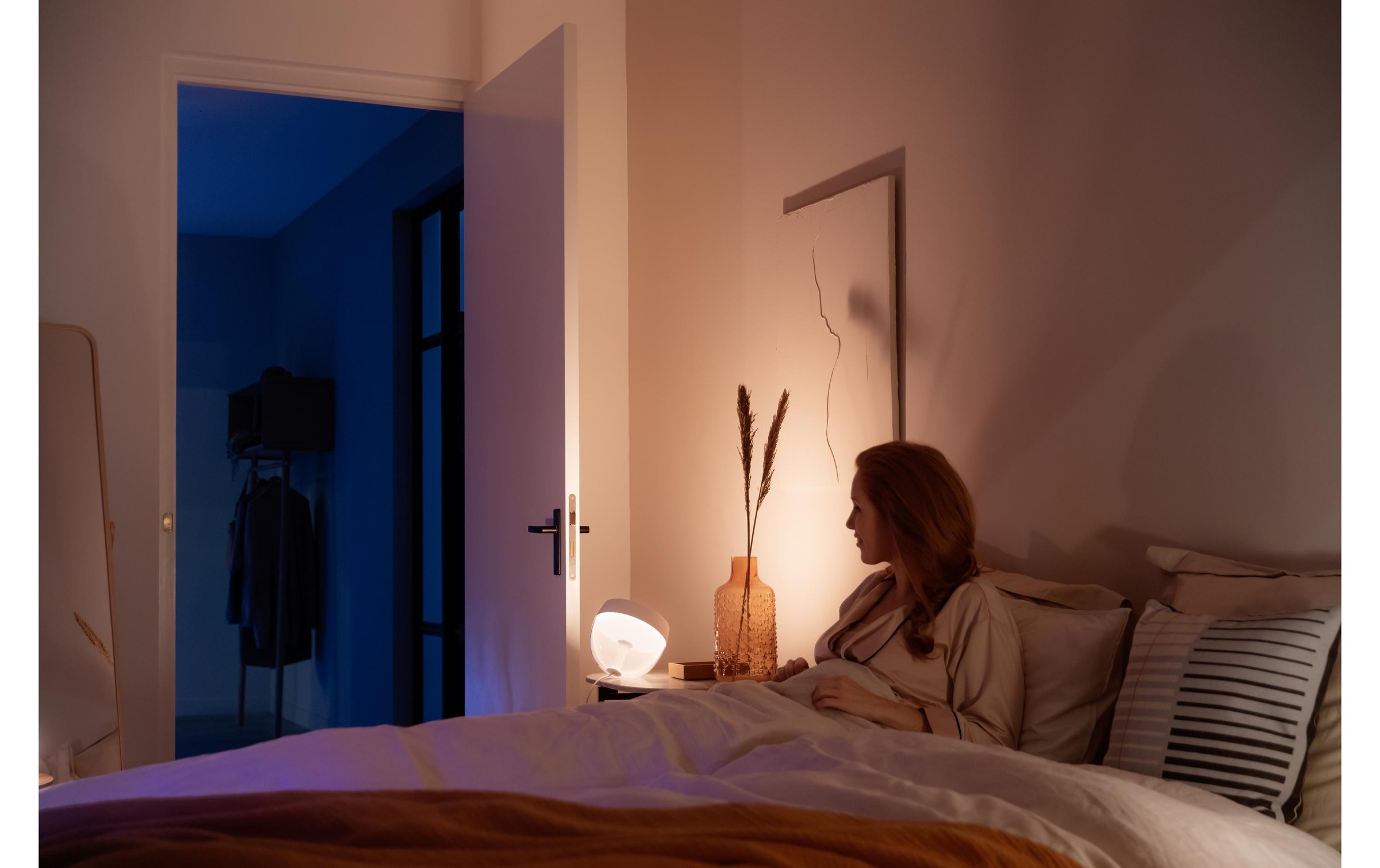 Philips Hue Smarte LED-Leuchte »Frattina-C 27 W«