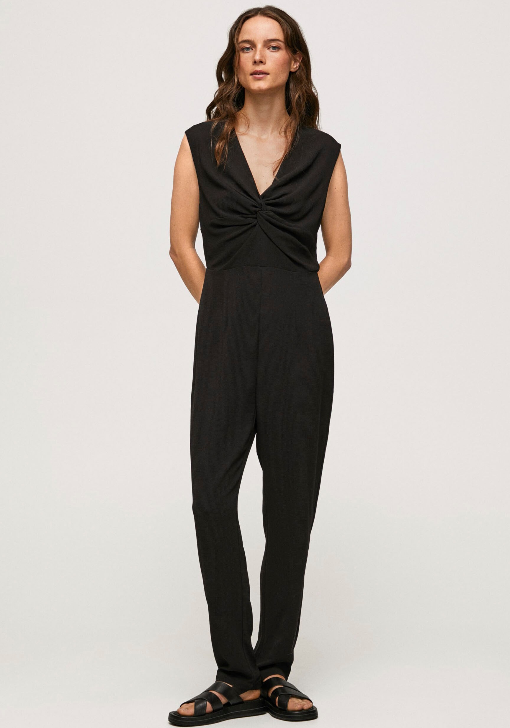 Pepe Jeans Jumpsuit »PIPER«, mit Knotendetails und Falten am Ausschnitt kaufen