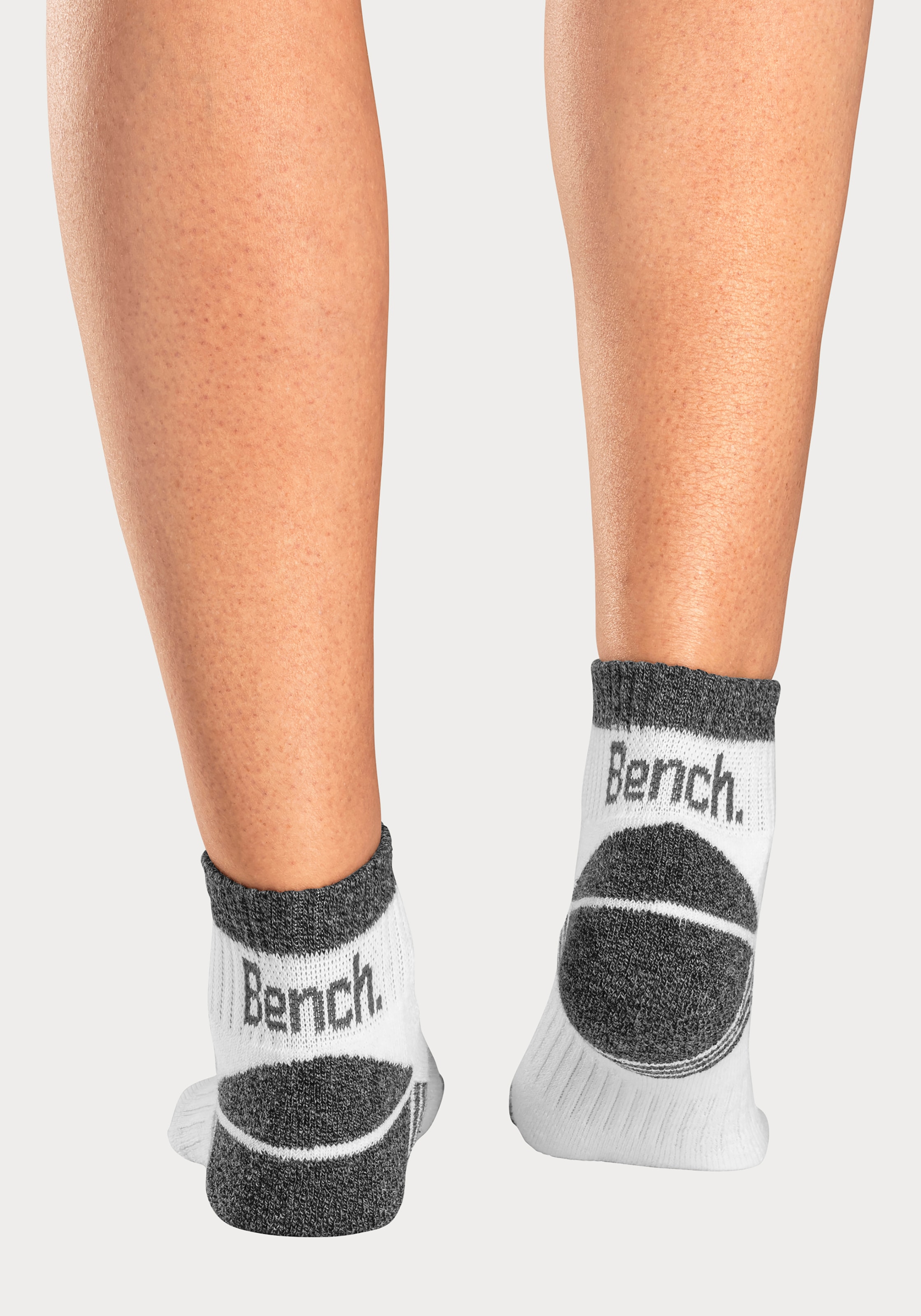 Bench. Kurzsocken, (Packung, 3 Paar), mit Mittelfussgummi und Pikee