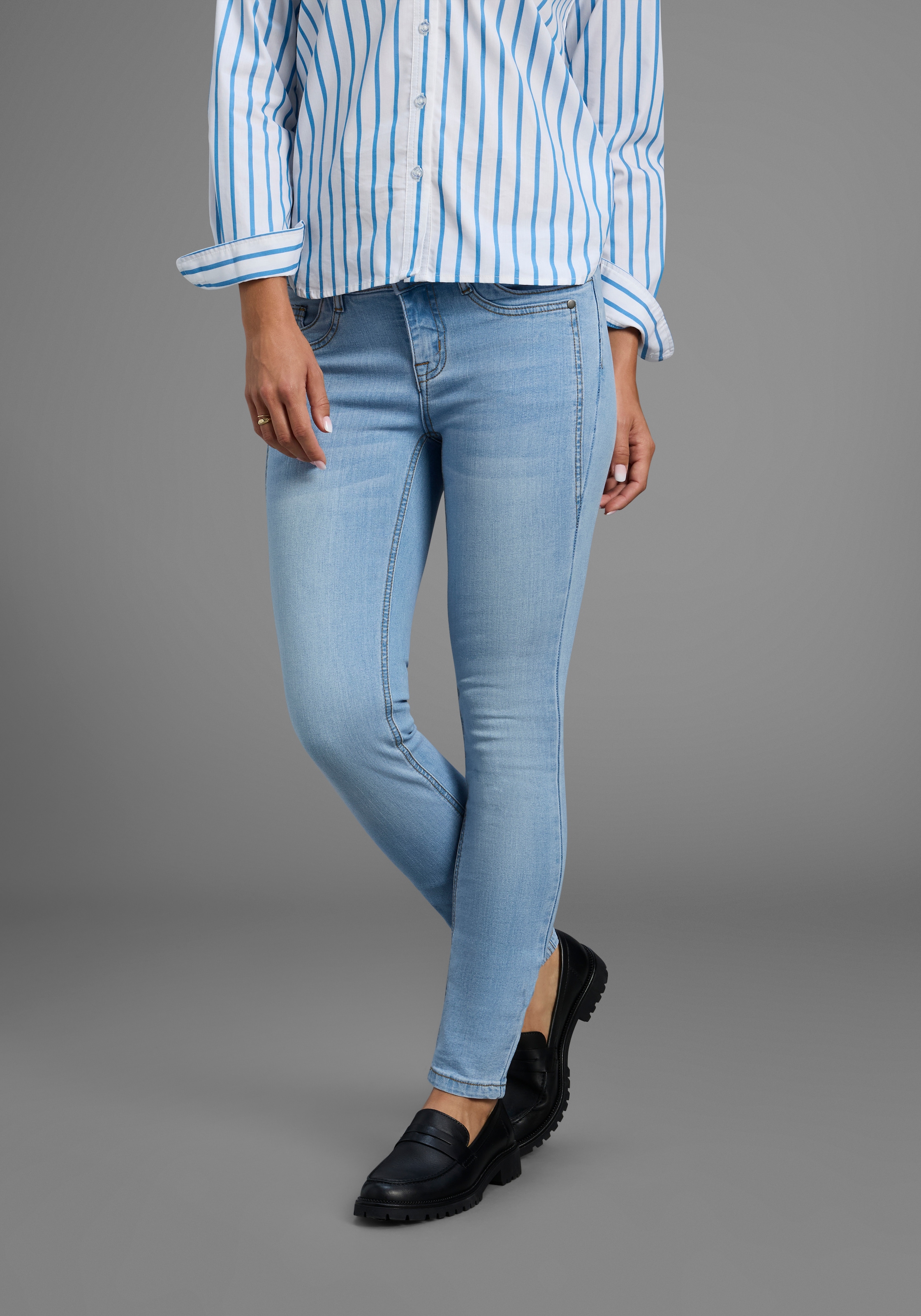 Arizona Skinny-fit-Jeans »mit Keileinsätzen« extra-enger Beinschnitt, niedrige Leibhöhe