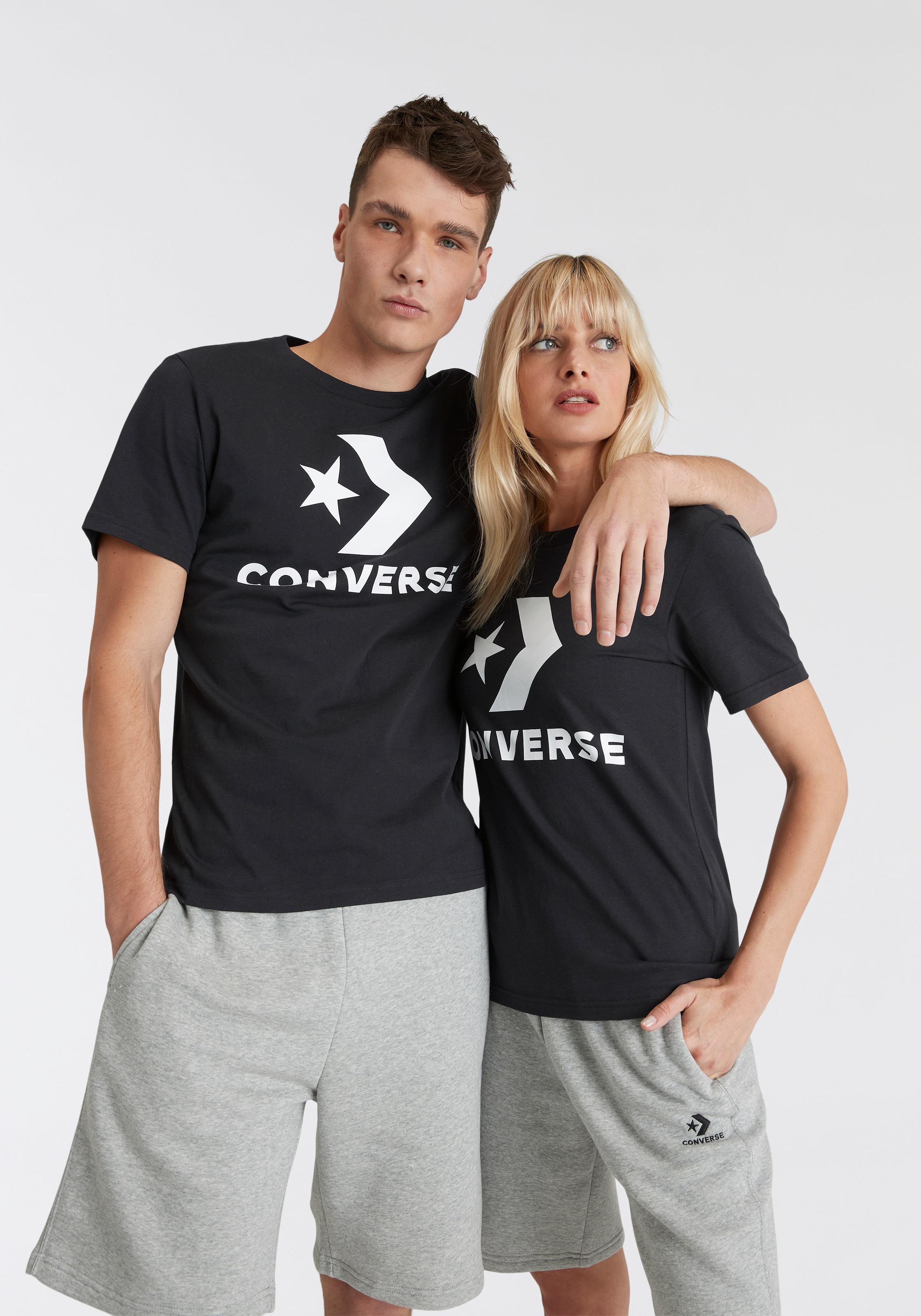 Converse T-Shirt »CONVERSE GO-TO STAR CHEVRON LOGO STANDARD-FIT T-SHIRT«, Unisex