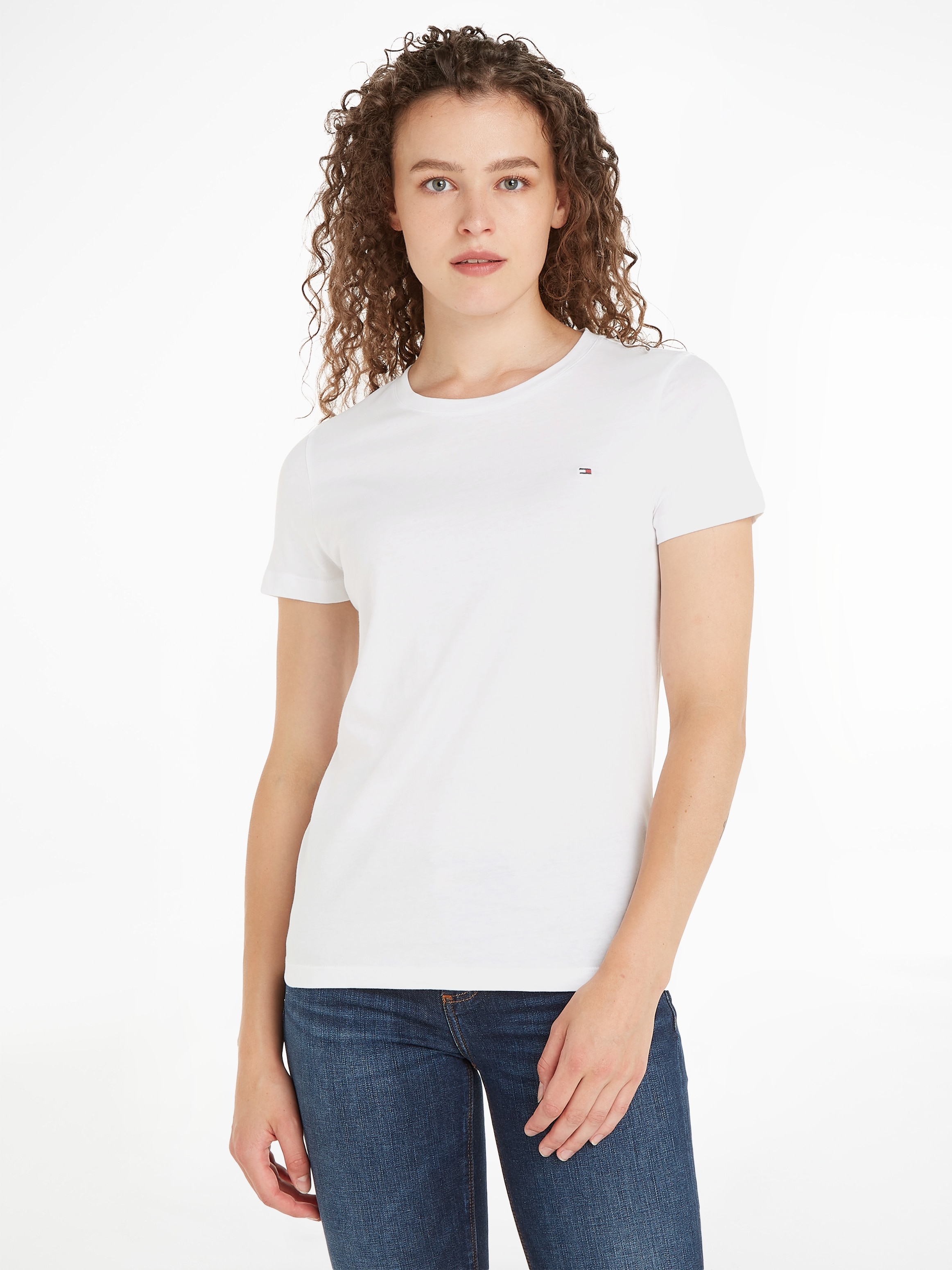 Tommy Hilfiger T-Shirt »HERITAGE CREW NECK TEE«, mit Tommy Hilfiger Logo-Flag auf der Brust