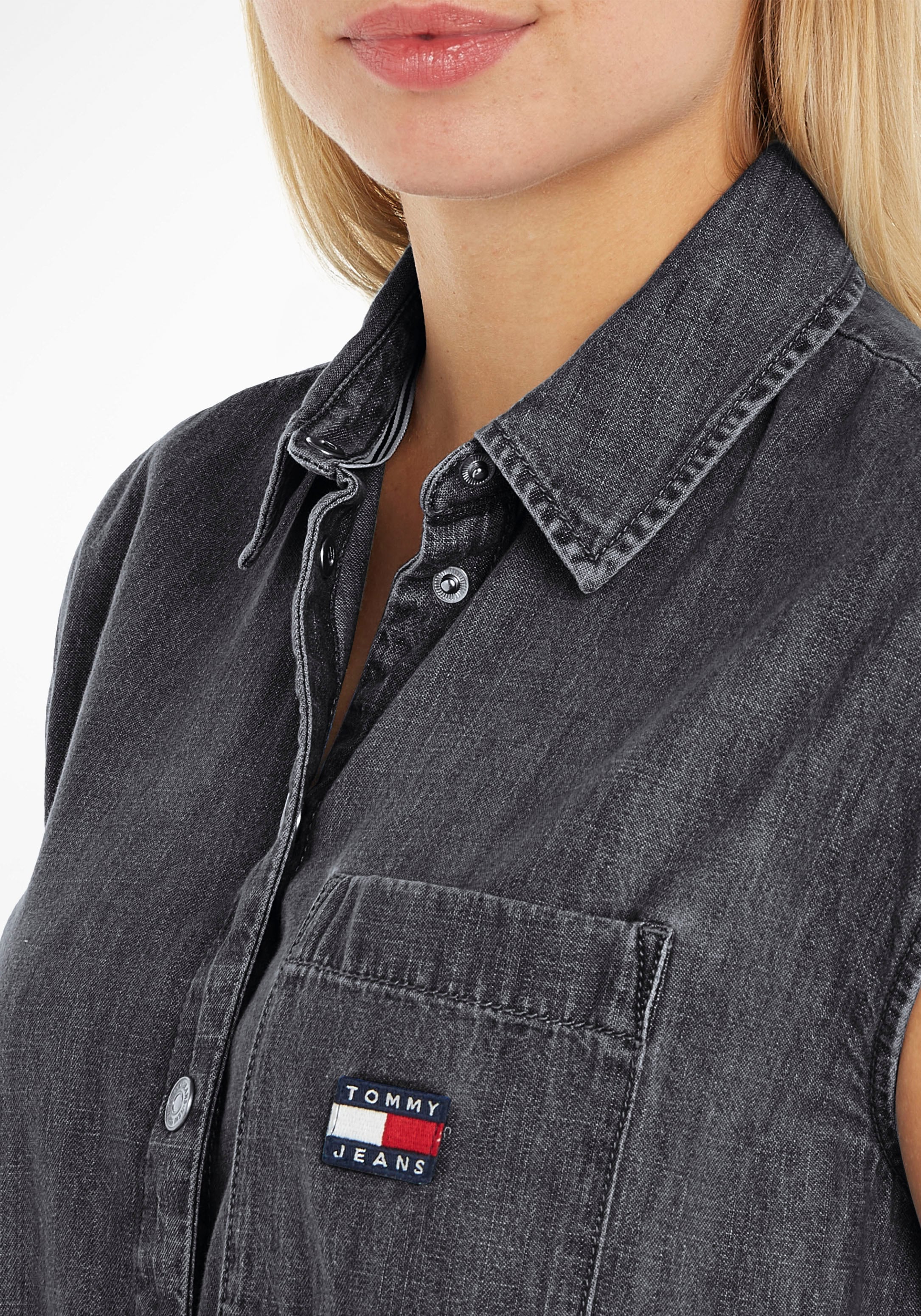 Jeans Tommy BADGE Blusenkleid CHAMBRAY kaufen am Krageninneren dezentem Kontrastband online mit Jelmoli-Versand DRESS«, SS »TJW |