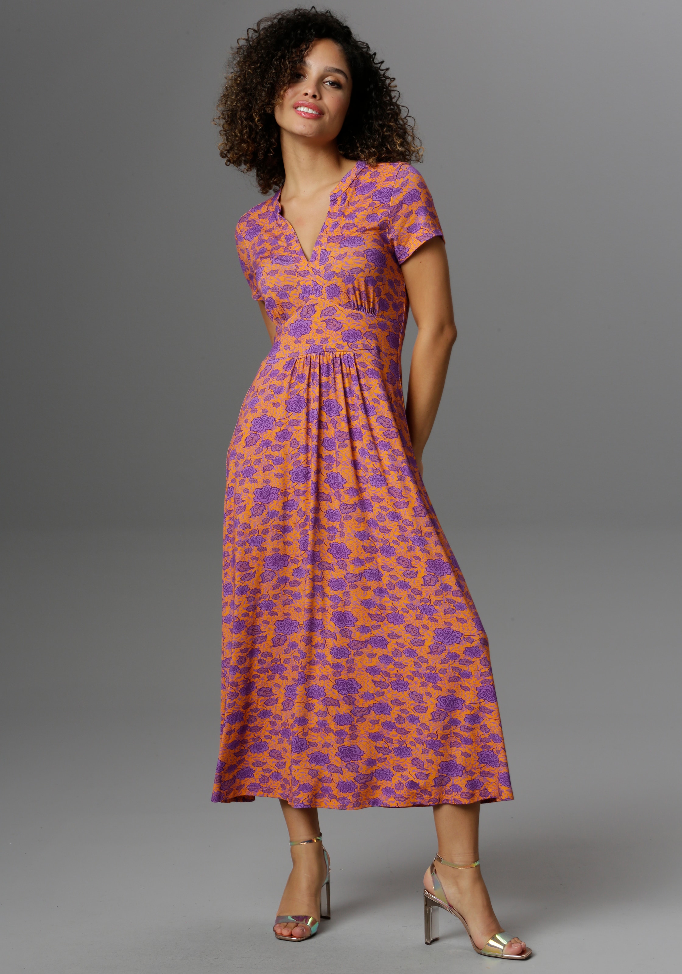 Aniston CASUAL Sommerkleid, topmodischem bestellen mit Blumendruck Jelmoli-Versand online 