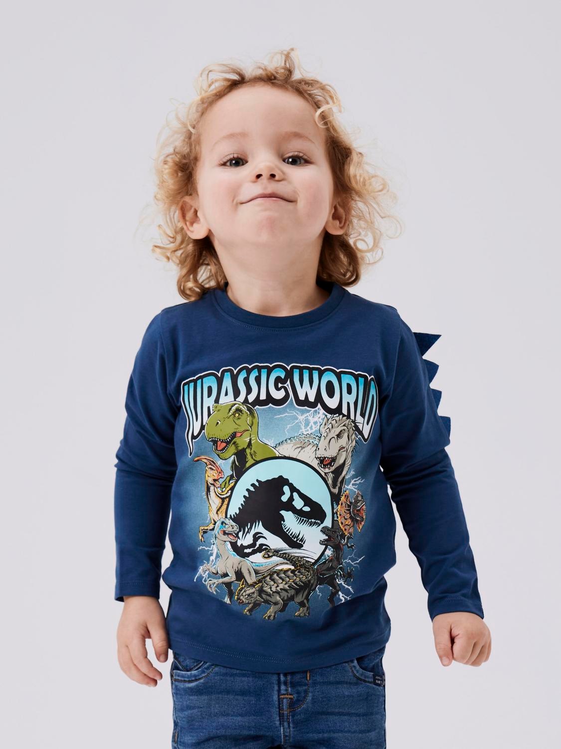 Name It Langarmshirt »NMMJOLLY JURASSIC LS TOP NOOS SKY« mit tollem Jurassic World-Frontmotiv