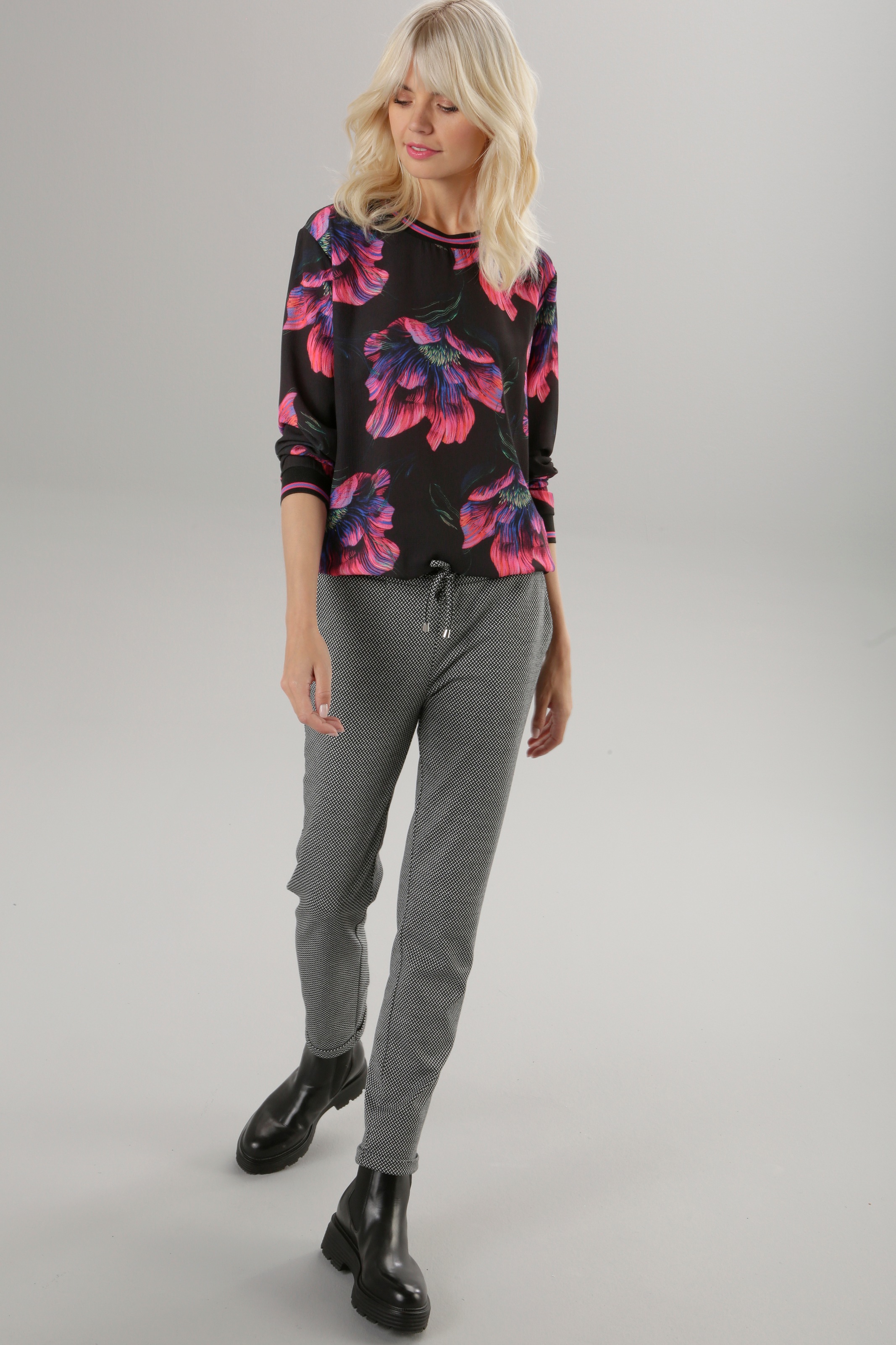 und Bündchen SELECTED kaufen auf den mit Blumendruck Schlupfbluse, online Aniston Streifen Jelmoli-Versand |
