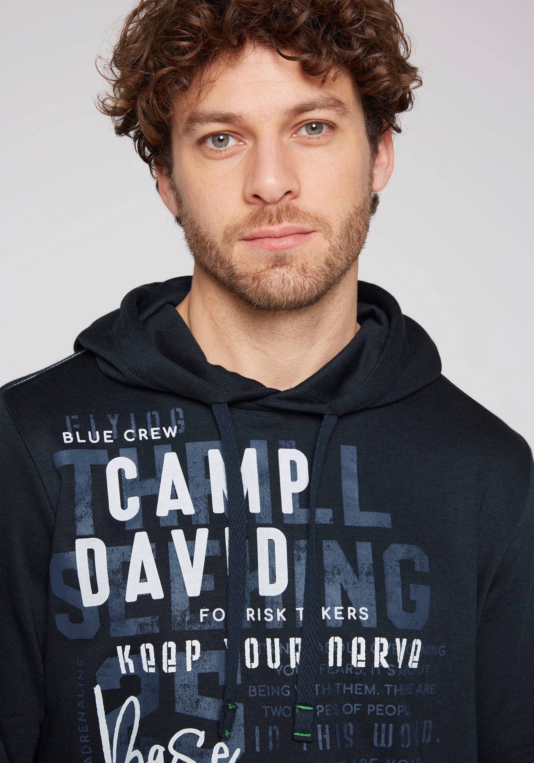 CAMP DAVID Kapuzensweatshirt, mit Label Patch an der Kapuze