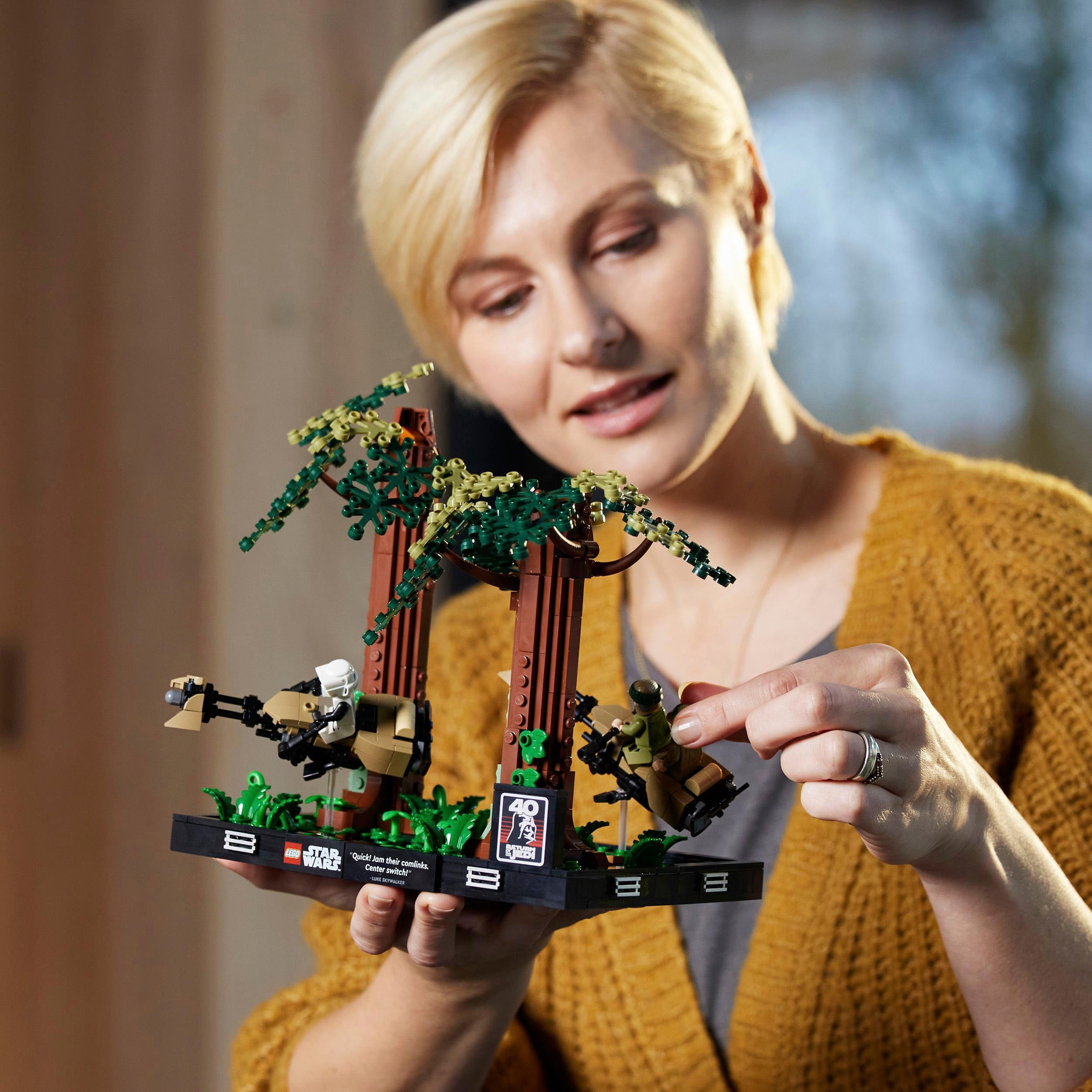 LEGO® Konstruktionsspielsteine »Verfolgungsjagd auf Endor – Diorama (75353), LEGO® Star Wars™«, (608 St.)