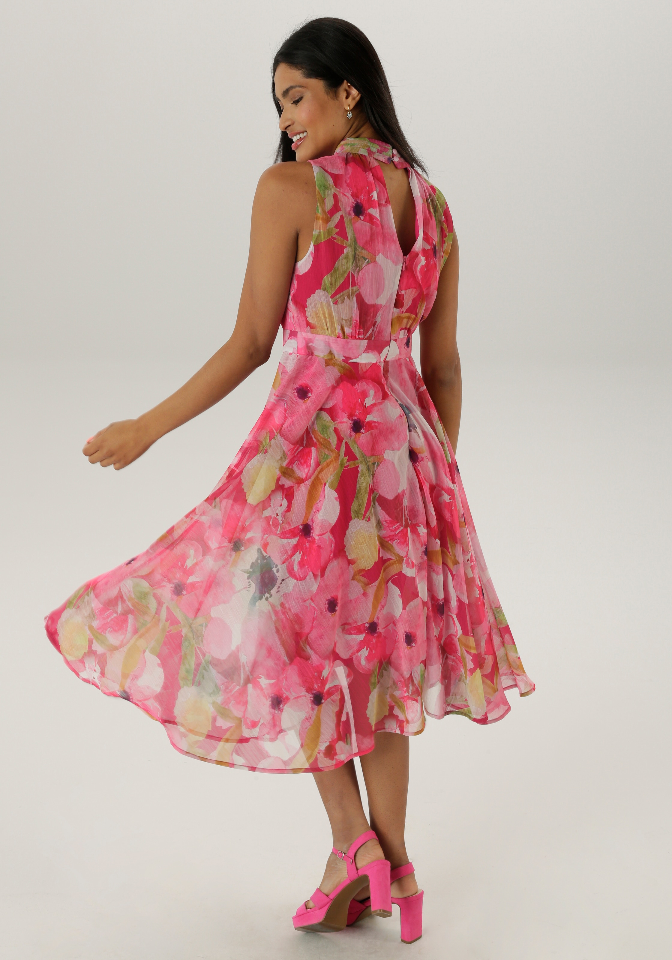 Aniston SELECTED Chiffonkleid, mit traumhafter, floraler Musterung