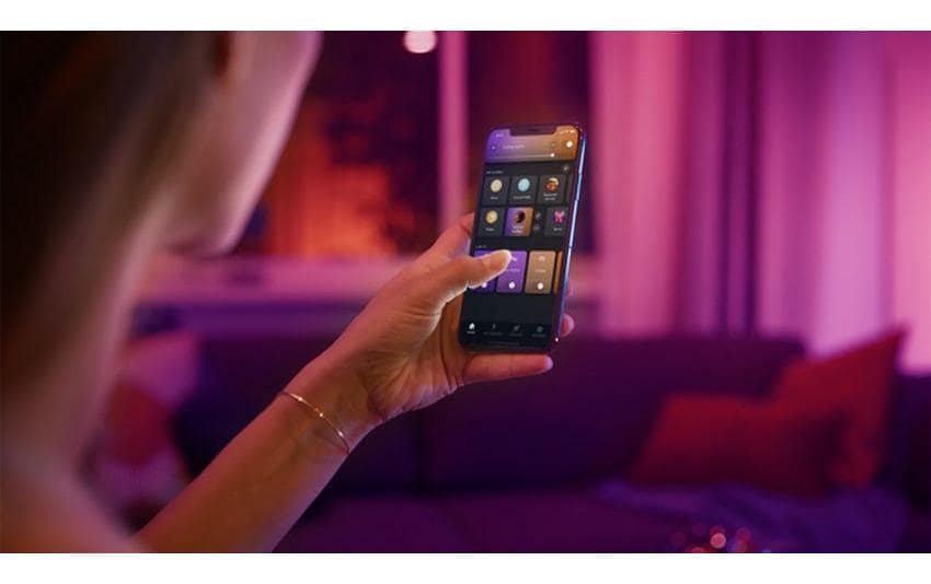 Philips Hue Smarte LED-Leuchte »White & Color Ambiance, 3 x E27, 75 W«, 3 flammig