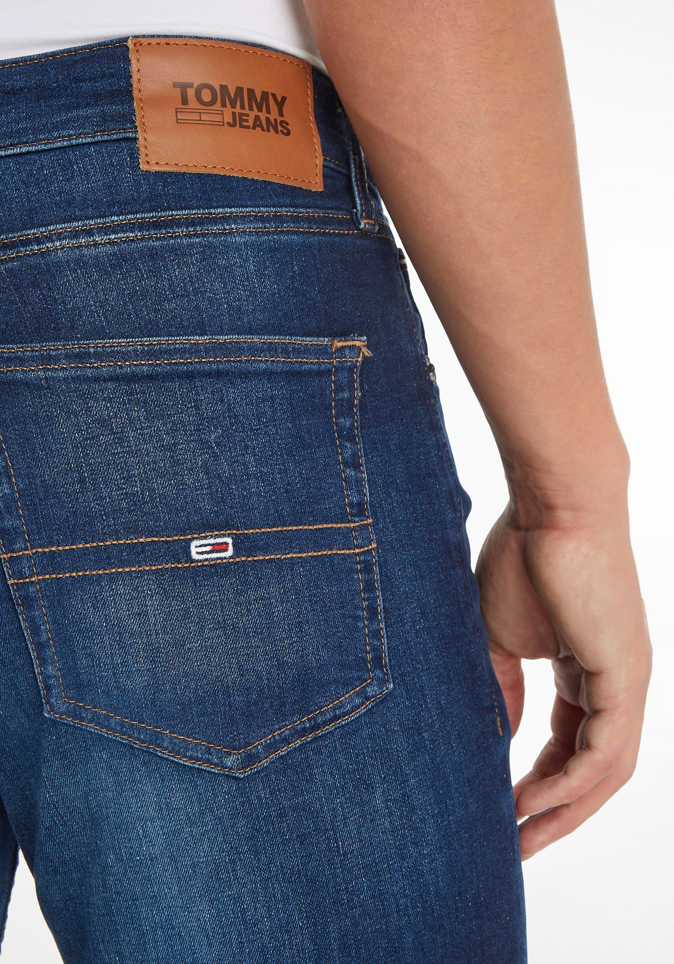 Tommy Jeans Straight-Jeans »RYAN«, mit Elasthan für einen bequemen Sitz