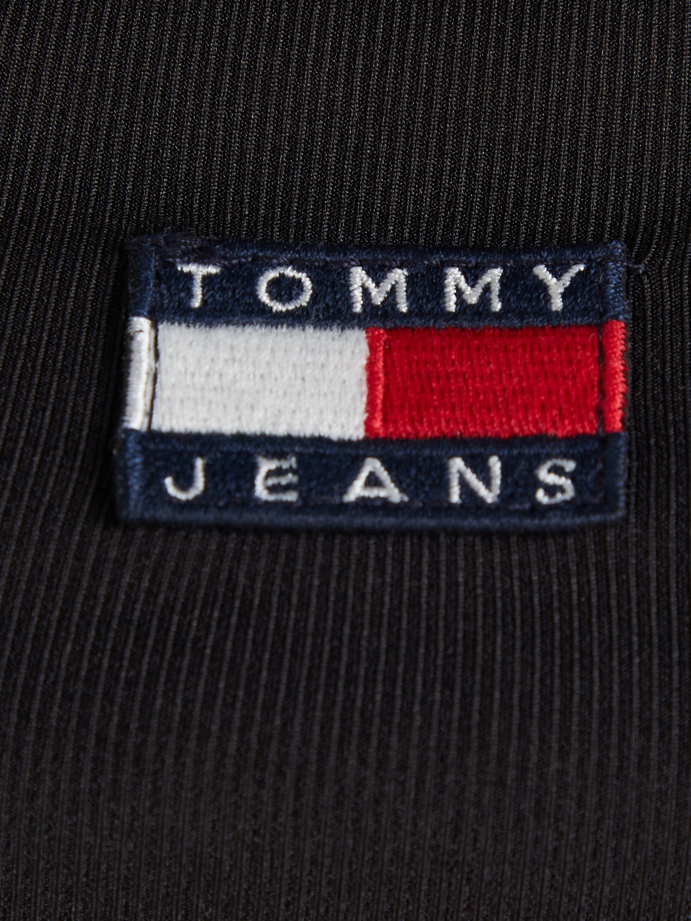 Tommy Jeans Curve T-Shirt »TJW SLIM RIB BADGE STRAP SS EXT«, Grosse Grössen