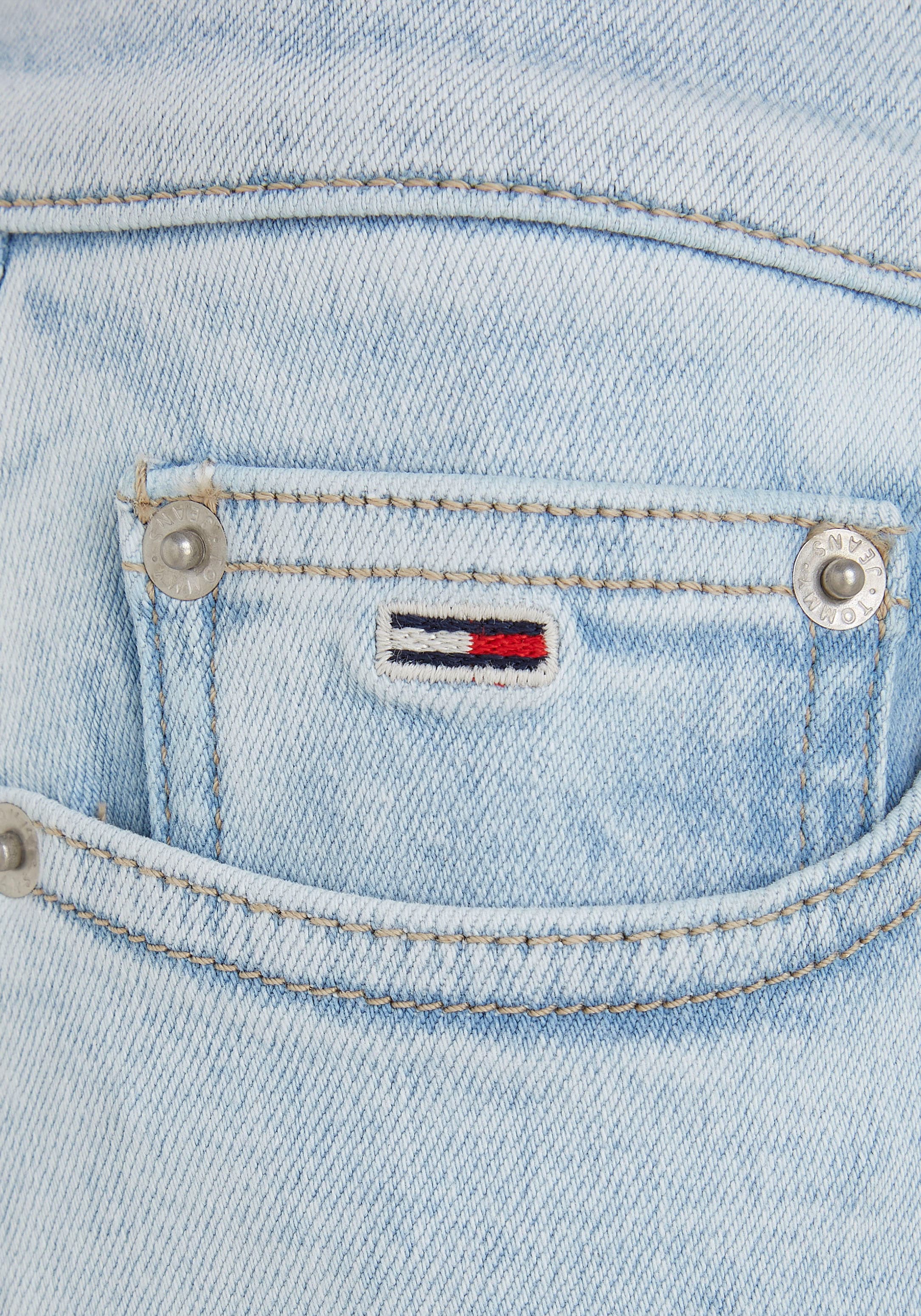 Tommy Jeans Skinny-fit-Jeans »Nora Mid Rise Skinny Fit«, mit Tommy Jeans Label-Badge & Passe hinten