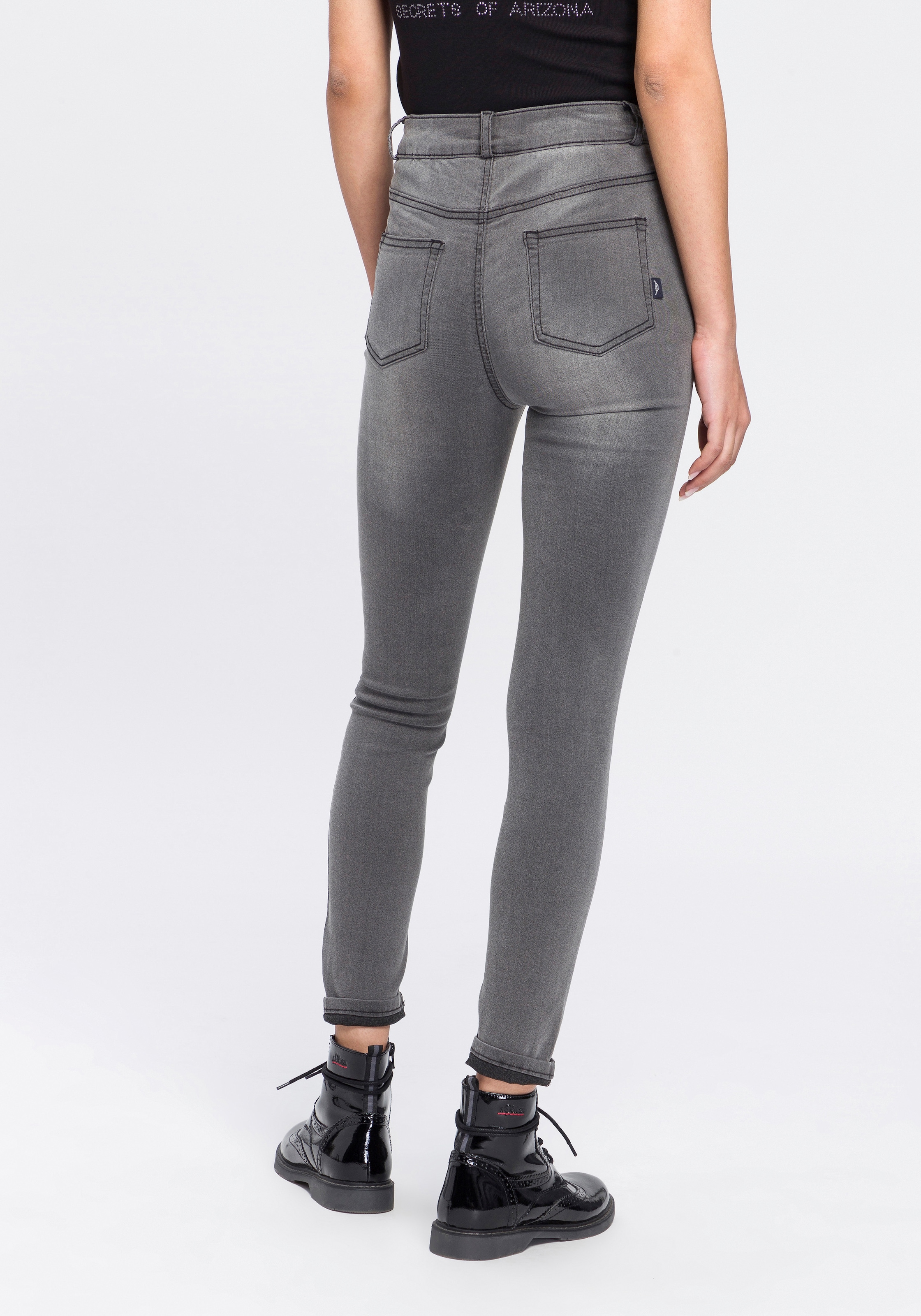 Arizona Skinny-fit-Jeans »Ultra Stretch«, extra-eng geschnittene Beinform, modische Used-Waschung