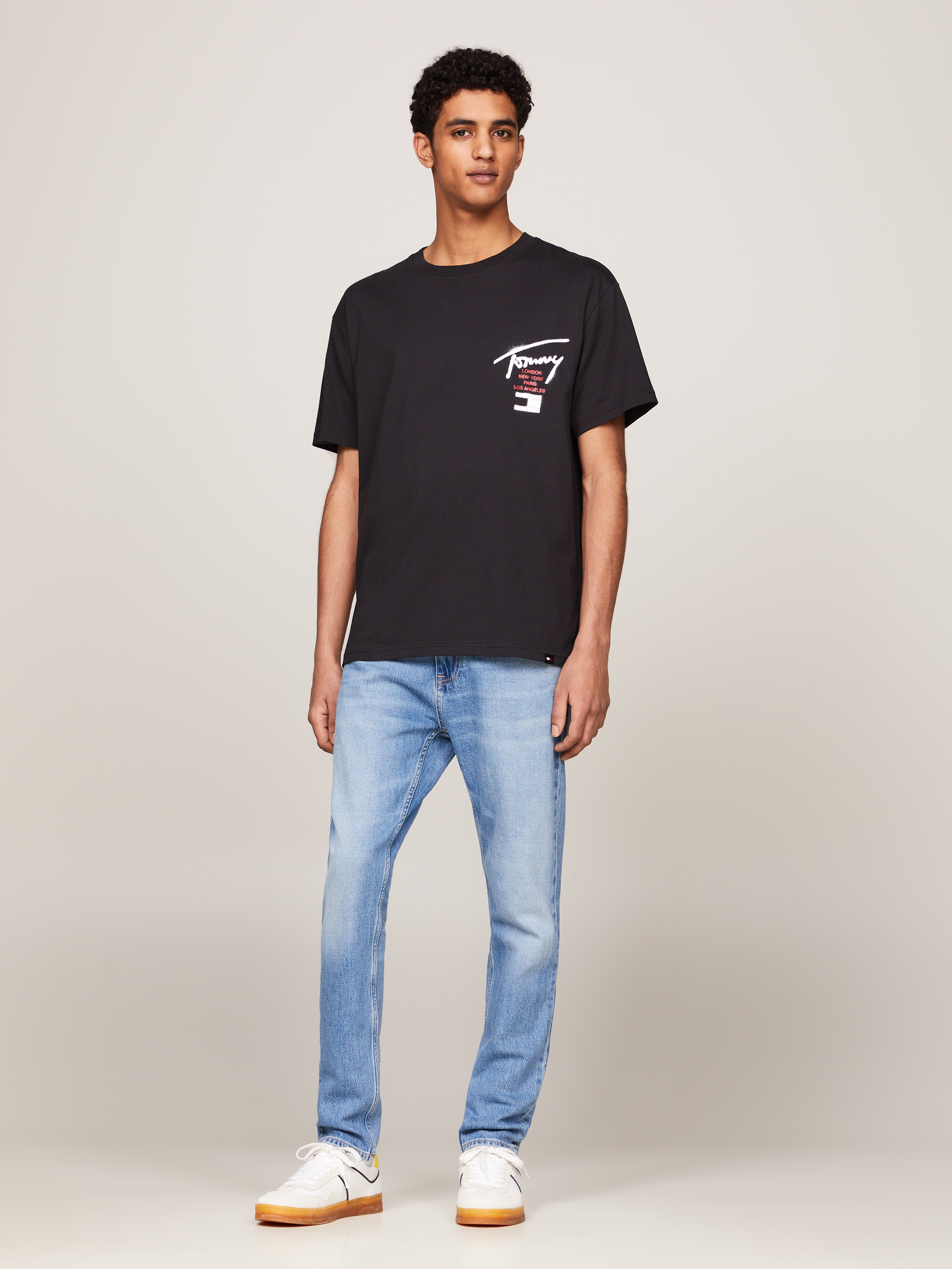 Tommy Jeans T-Shirt »TJM REG GRAFFITI SIG TEE EXT«, mit Logoschriftzug