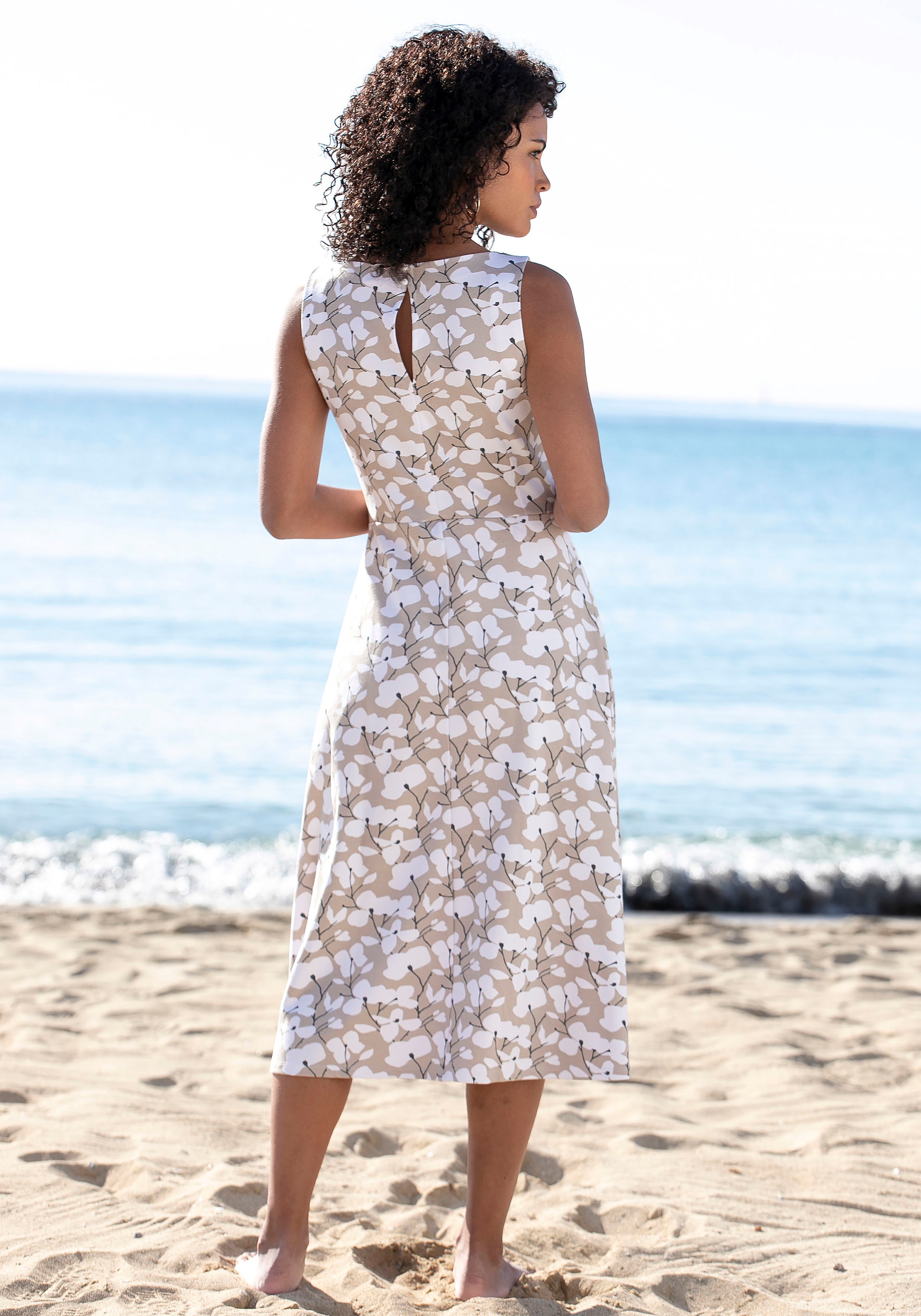 bestellen Jelmoli-Versand Strandbekleidung online Schweiz Beachtime mit Sommerkleid, Strandmode, Blumendruck, bei