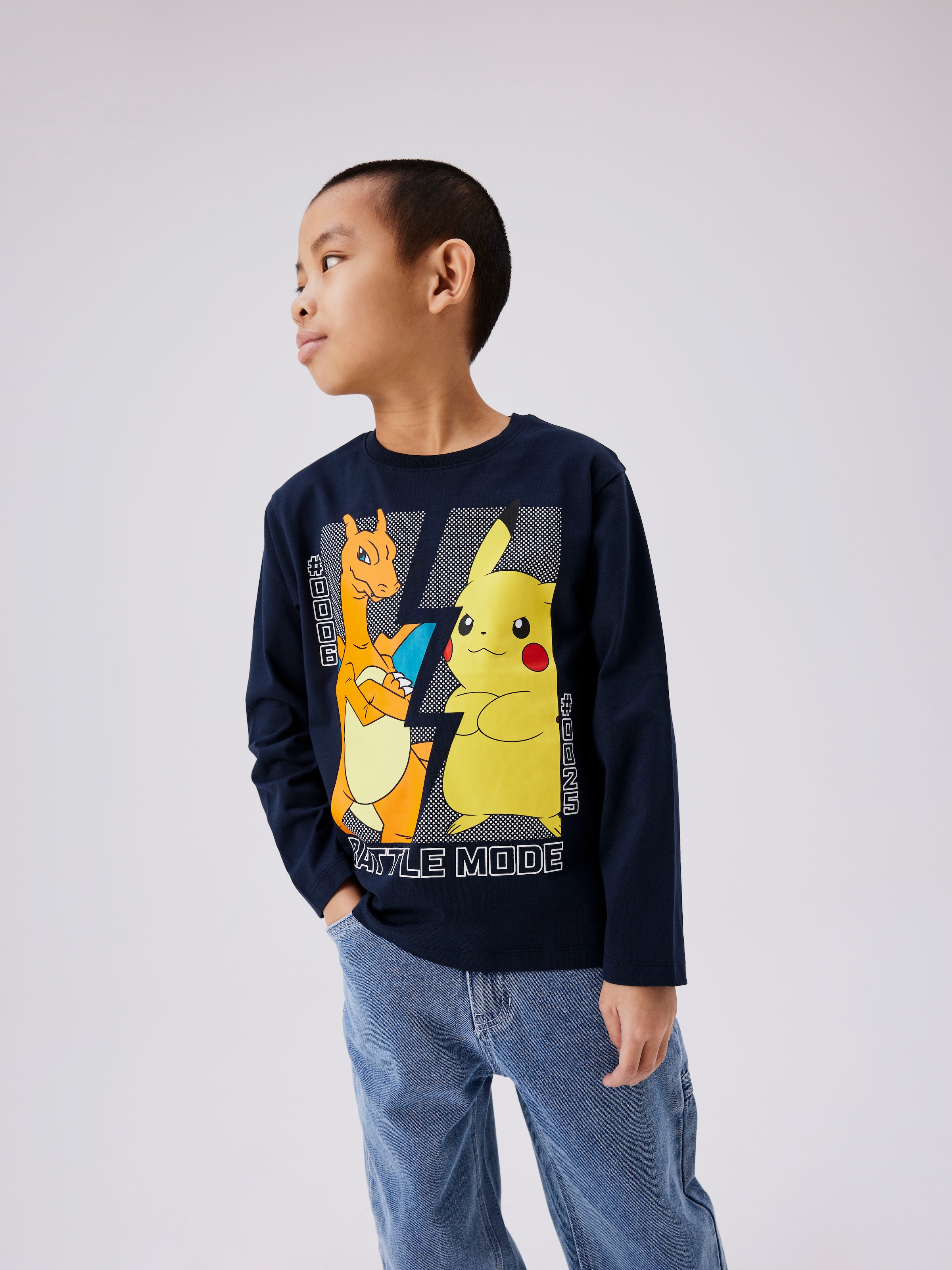Name It Langarmshirt »NKMAMAS POKEMON LS NREG TOP BOX NOOS SKY«, mit grossem Pokémon-Frontmotiv