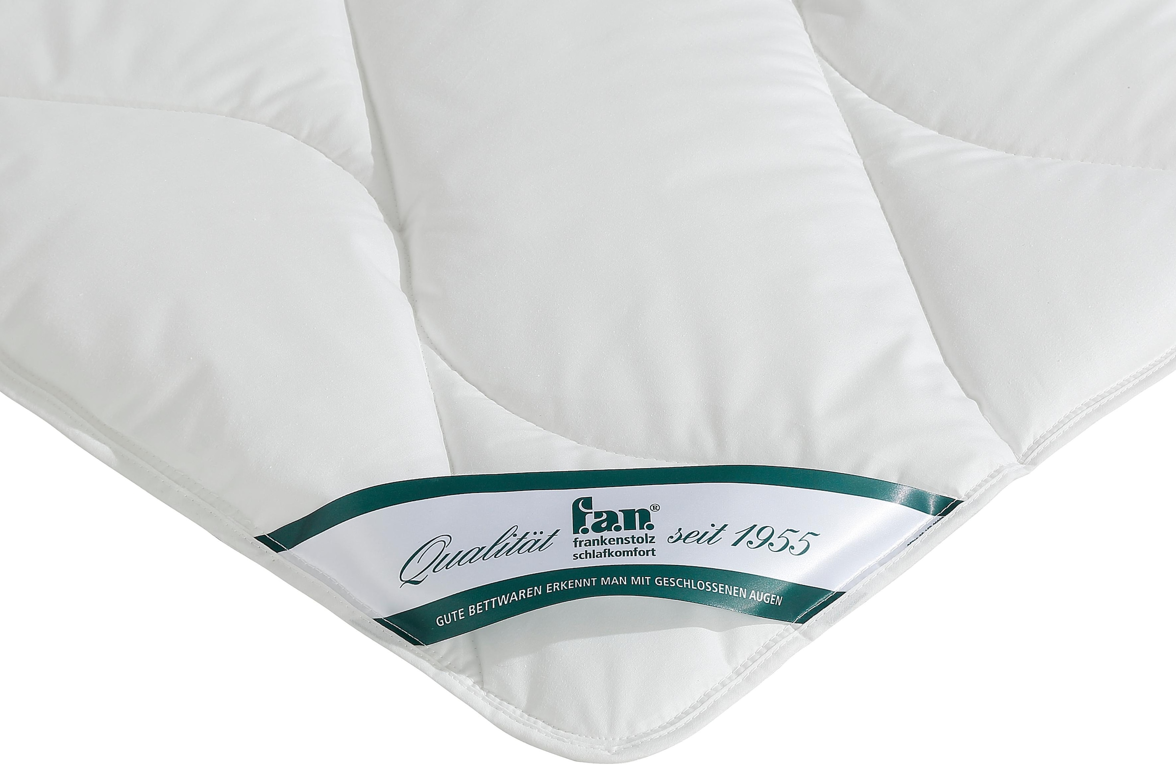 fan Kunstfaserbettdecke »f.a.n. Antibac mit antibakterieller Wirkung«, leicht, Füllung Polyester, Bezug Baumwolle, (1 St.), passend zur Bettdecke GRATIS dazu 1 Kopfkissen 40x80 cm!
