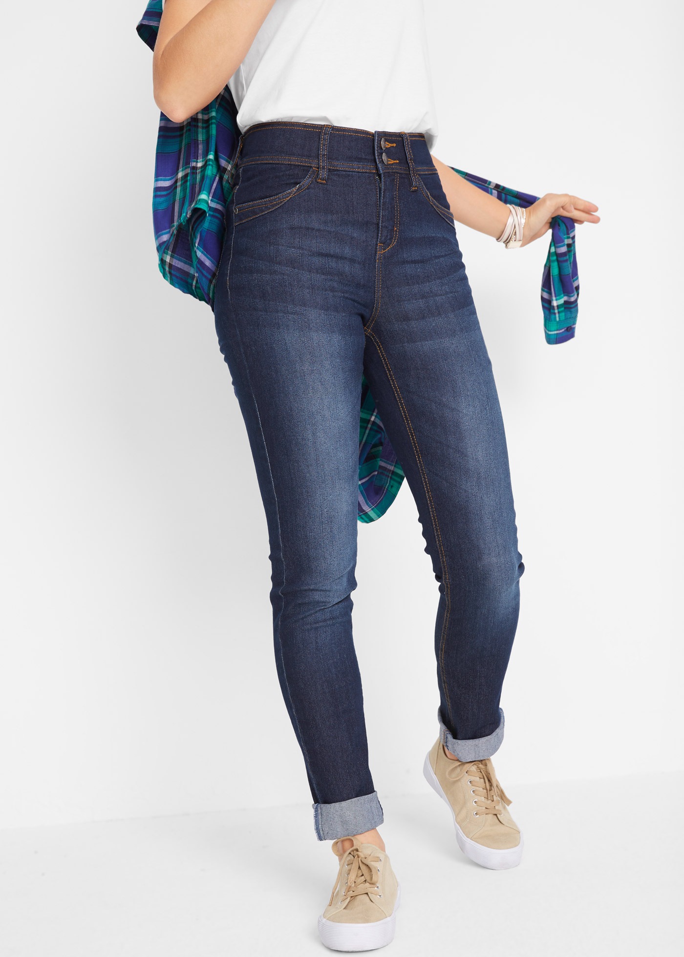 bonprix Slim-fit-Jeans »Slim-Fit-Jeans High Waist, Komfort-Stretch« mit Taschen und farbig abgesetzten Nähten