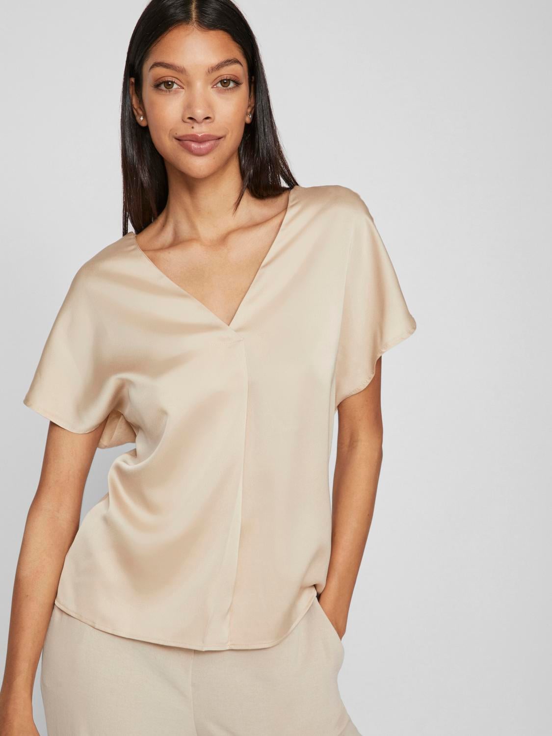 Vila V-Shirt »VIELLETTE V-NECK S/S SATIN TOP - NOOS«