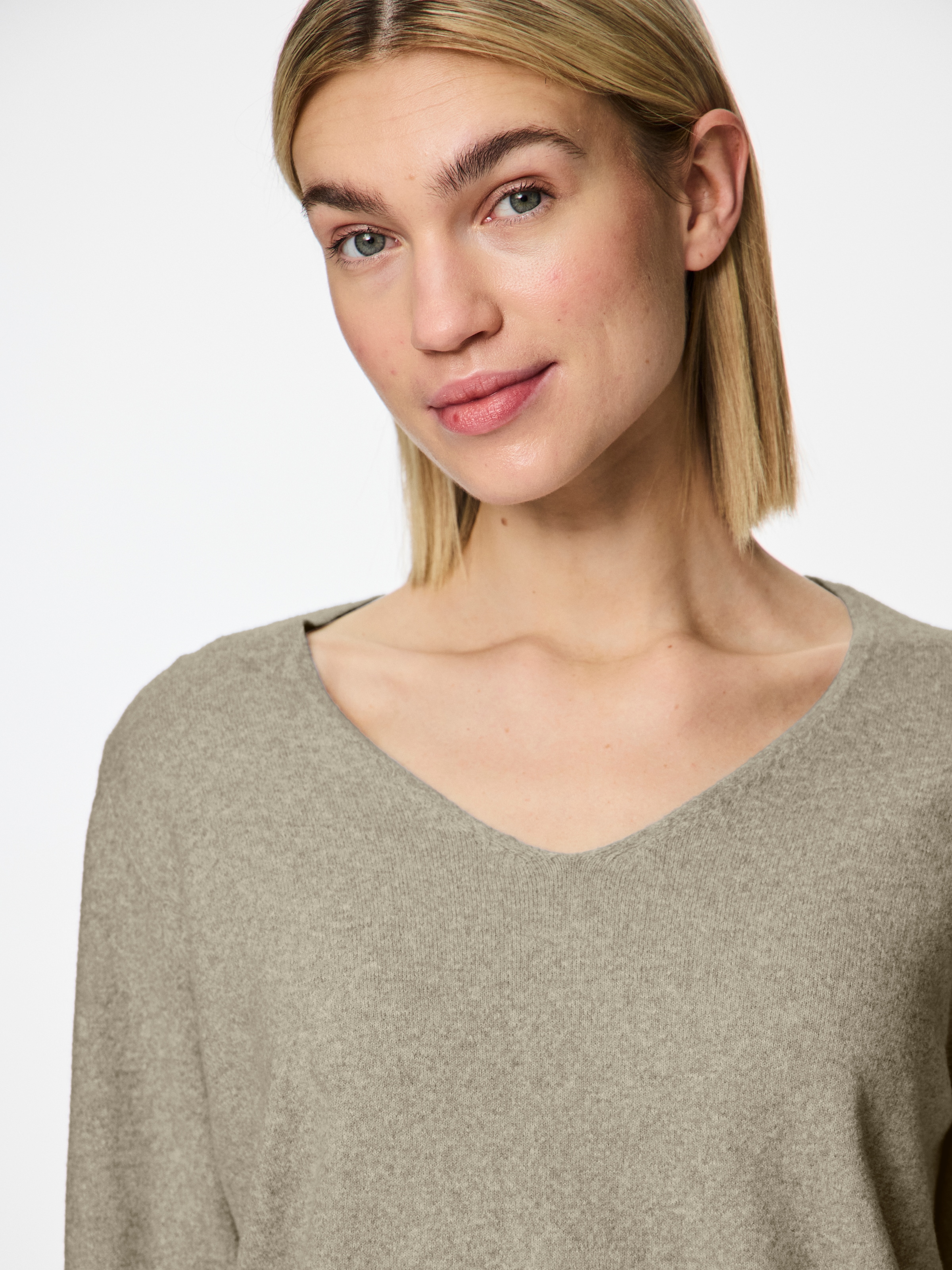 pieces V-Ausschnitt-Pullover »PCBREE LS V-NECK KNIT NOOS BC«