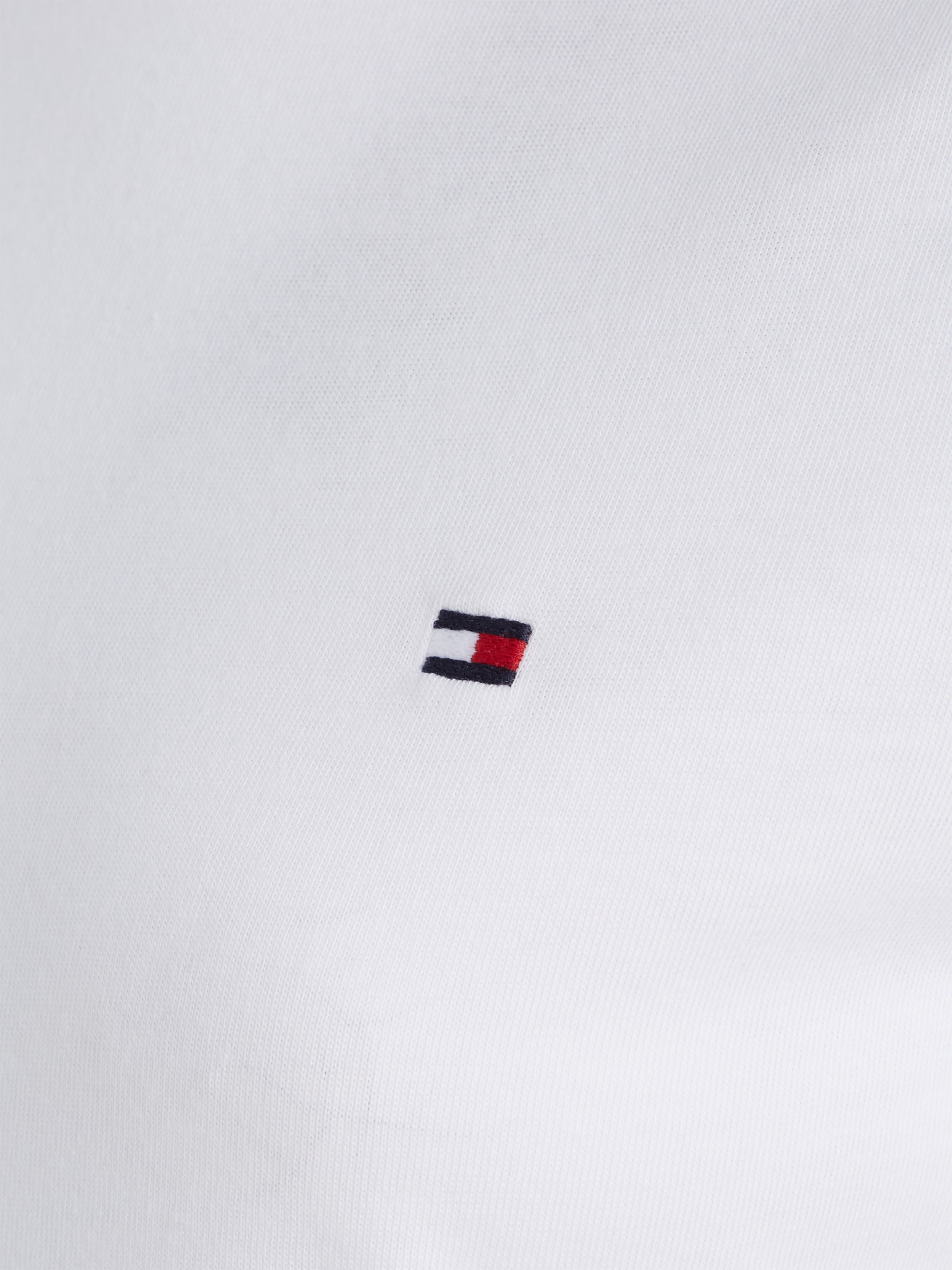 Tommy Hilfiger T-Shirt »HERITAGE CREW NECK TEE«, mit Tommy Hilfiger Logo-Flag auf der Brust