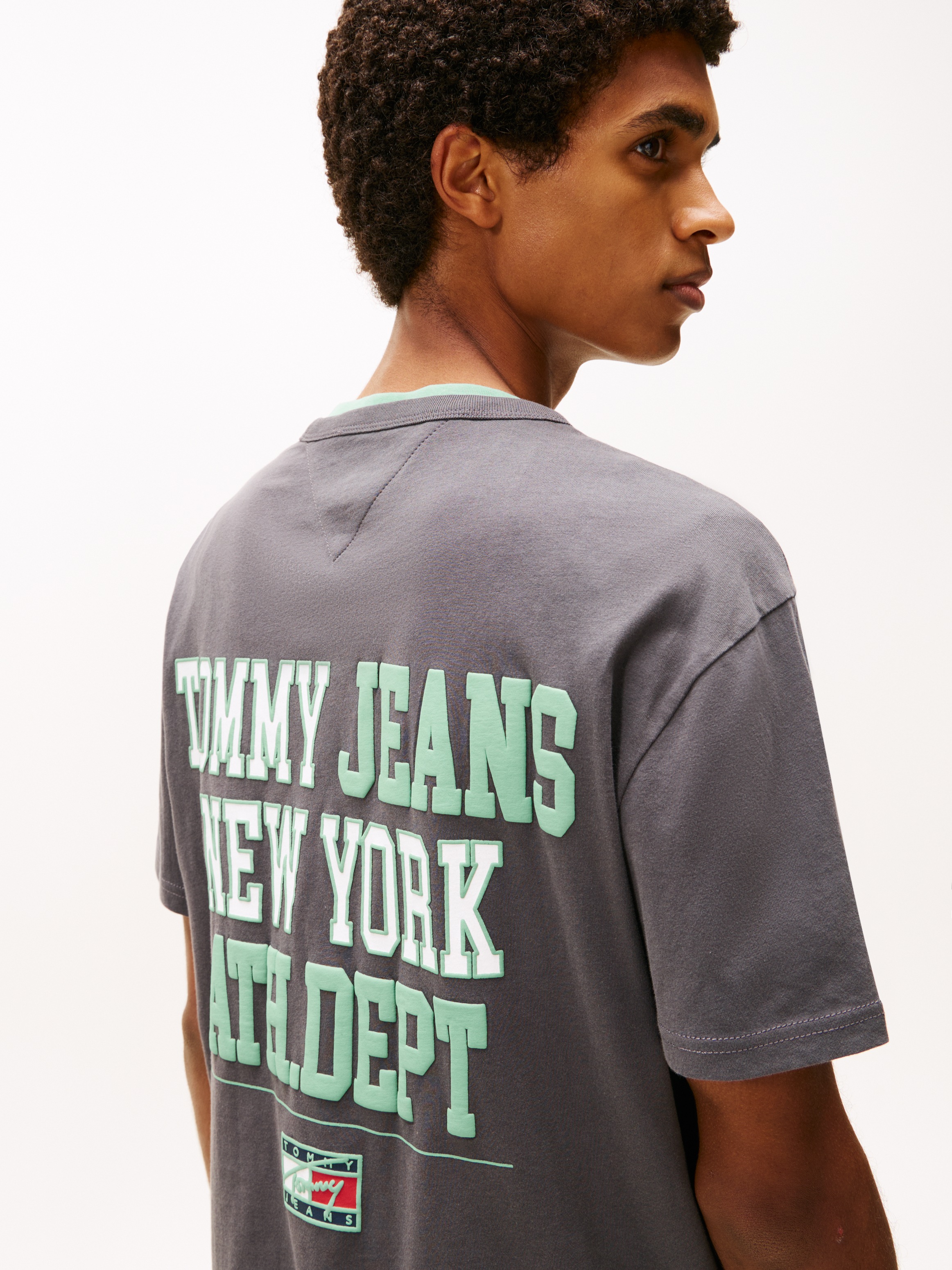 Tommy Jeans T-Shirt »TJM REG ATHL DEPT BACK EXT«, mit Rückenprint, regular fit