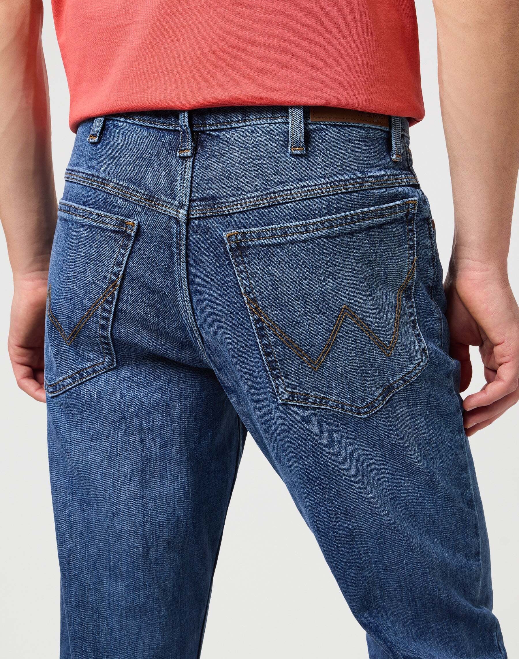 Wrangler Regular-fit-Jeans »WRANGLER Jeans Regular Fit Authentic Straight«