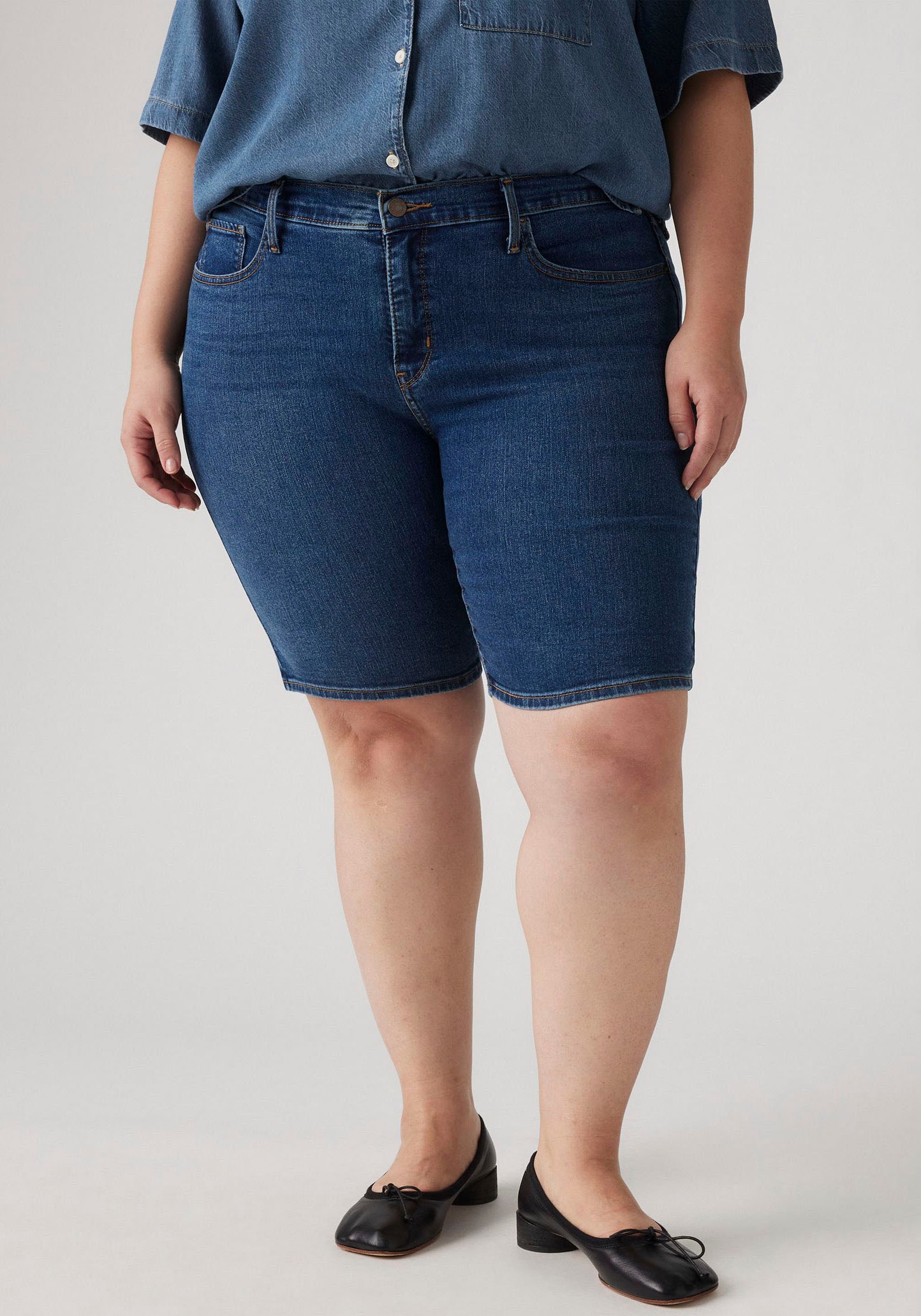 Levi's® Plus Shorts »PL SHAPING BERMUDA DA« Sommerhose im Five-Pocket Style